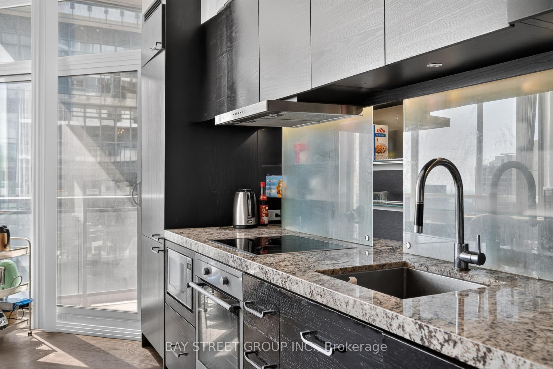 45 Charles Street E 5102 Property Photo 4