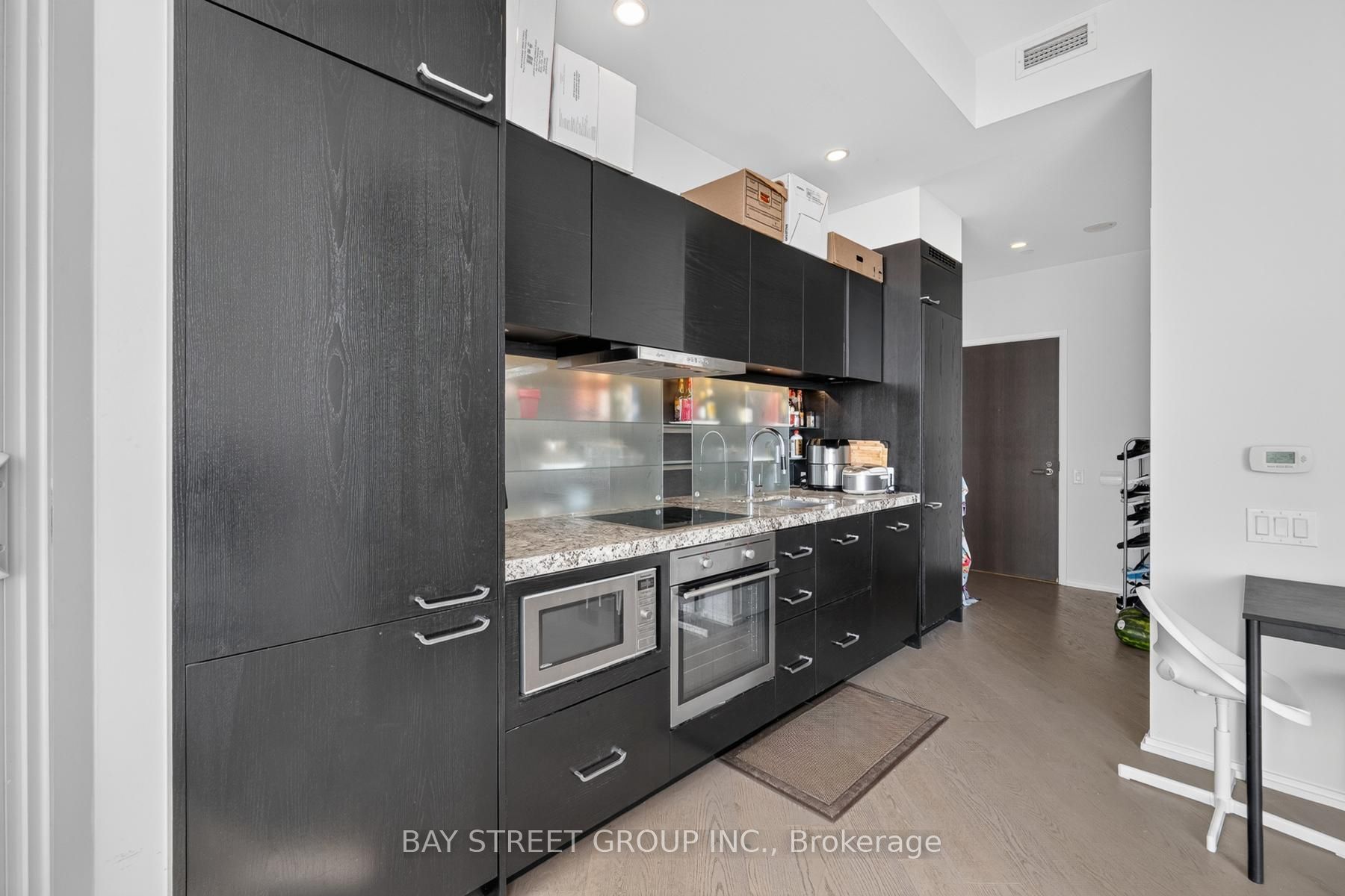 45 Charles Street E 5102 Property Photo 6