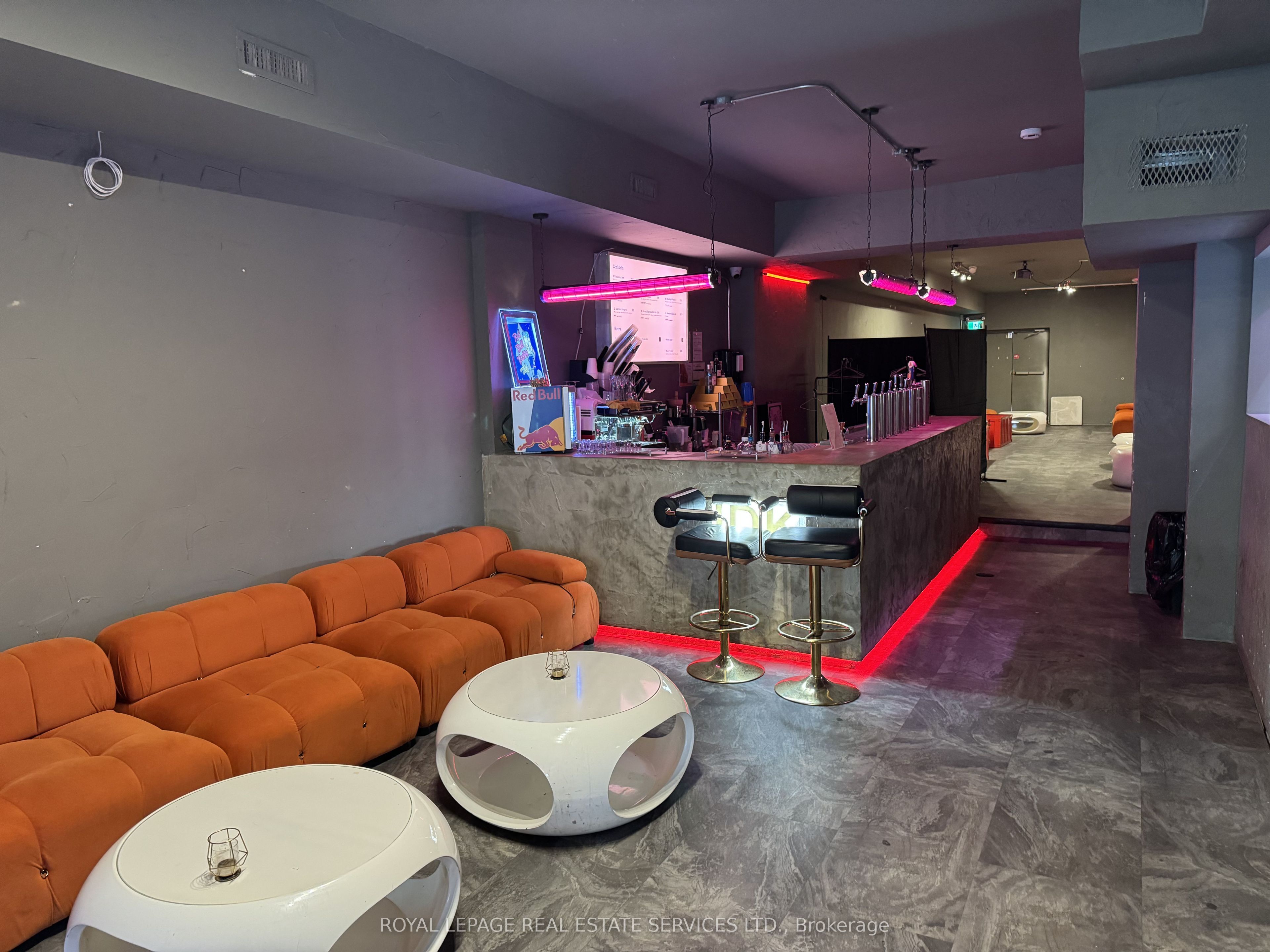 172 Ossington Avenue Main Floor Property Photo 4