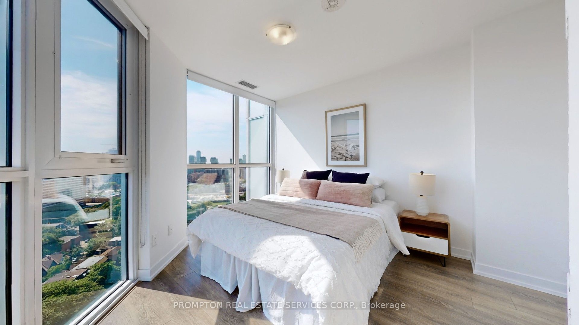 219 Dundas Street E Ph112 Property Photo 13