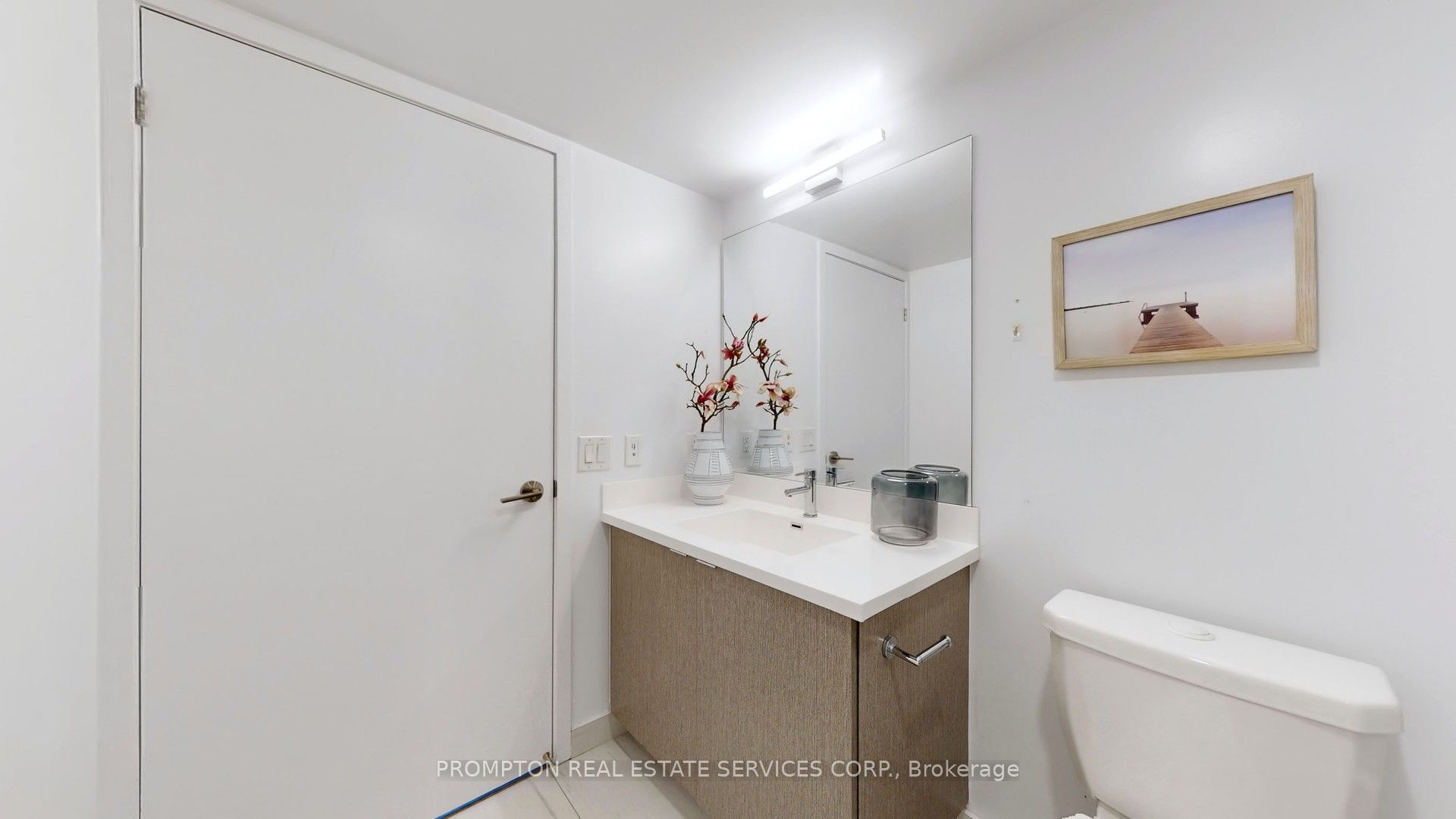 219 Dundas Street E Ph112 Property Photo 18
