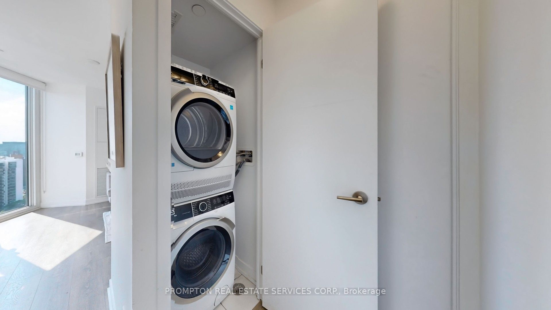 219 Dundas Street E Ph112 Property Photo 19