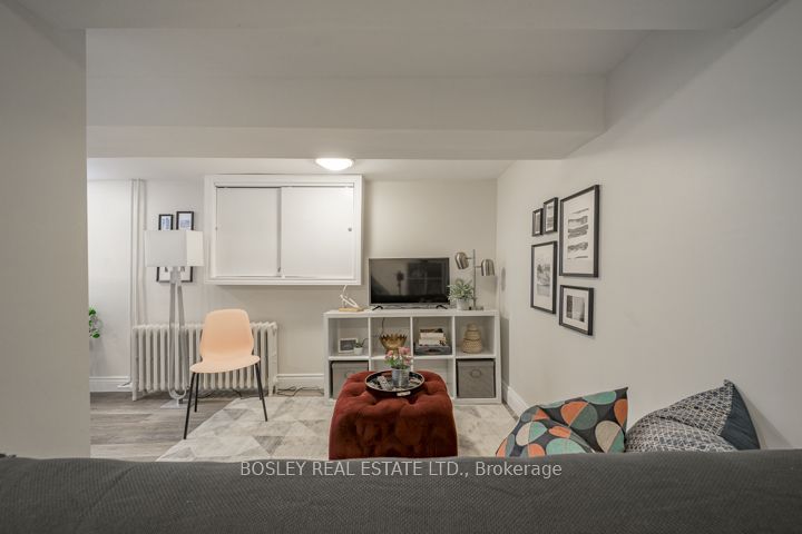 15 Manor Road E Basement Property Photo 2