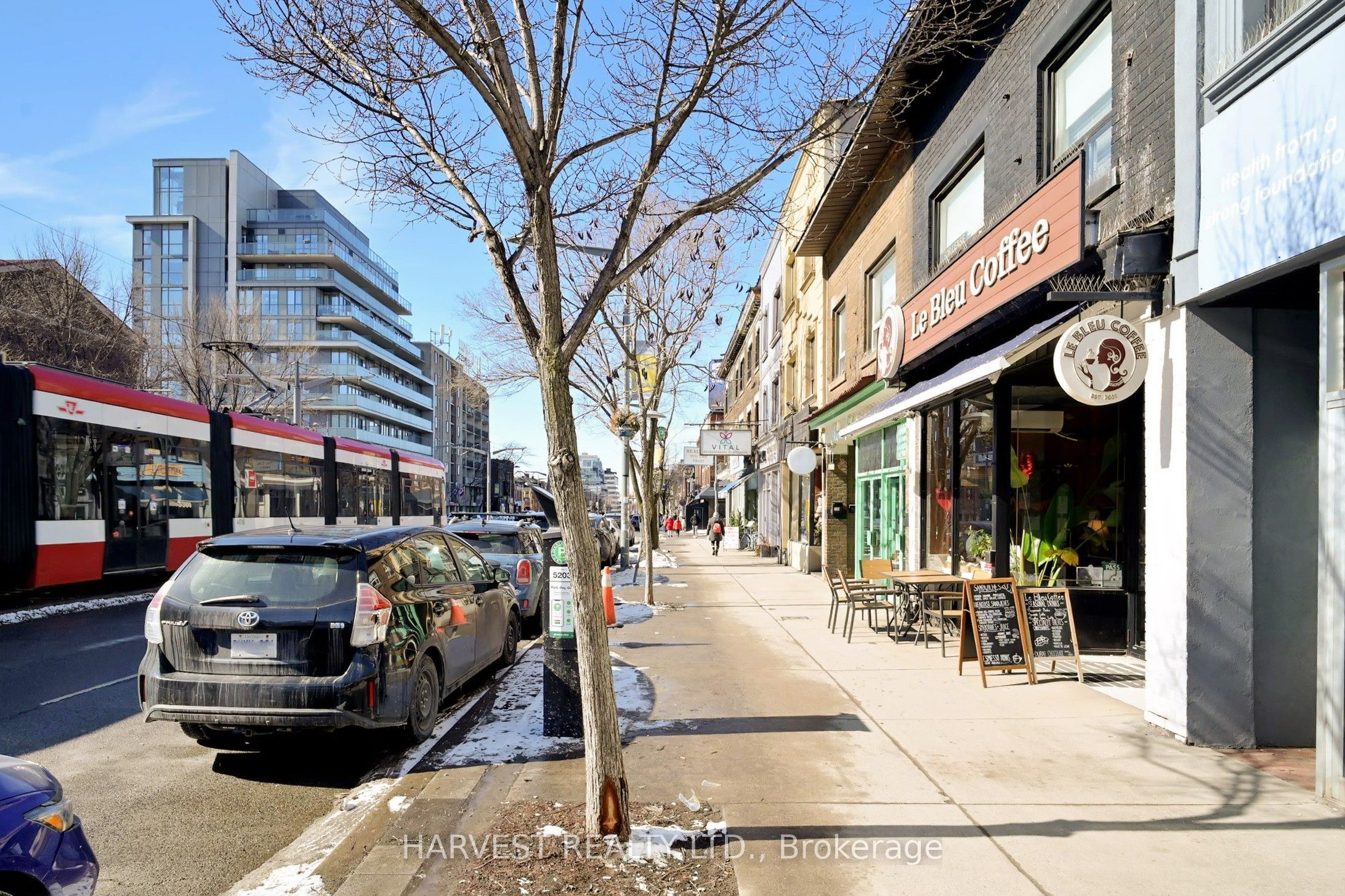 728 St Clair Avenue W 2nd Floor Property Photo 8