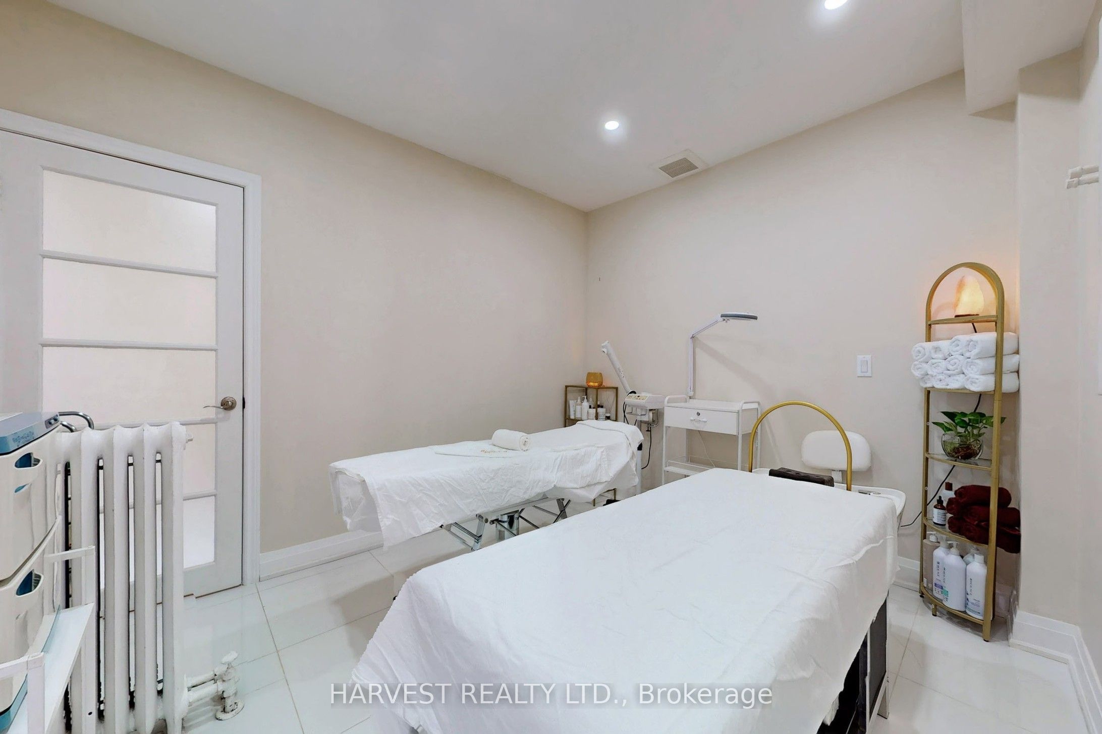 728 St Clair Avenue W 2nd Floor Property Photo 12