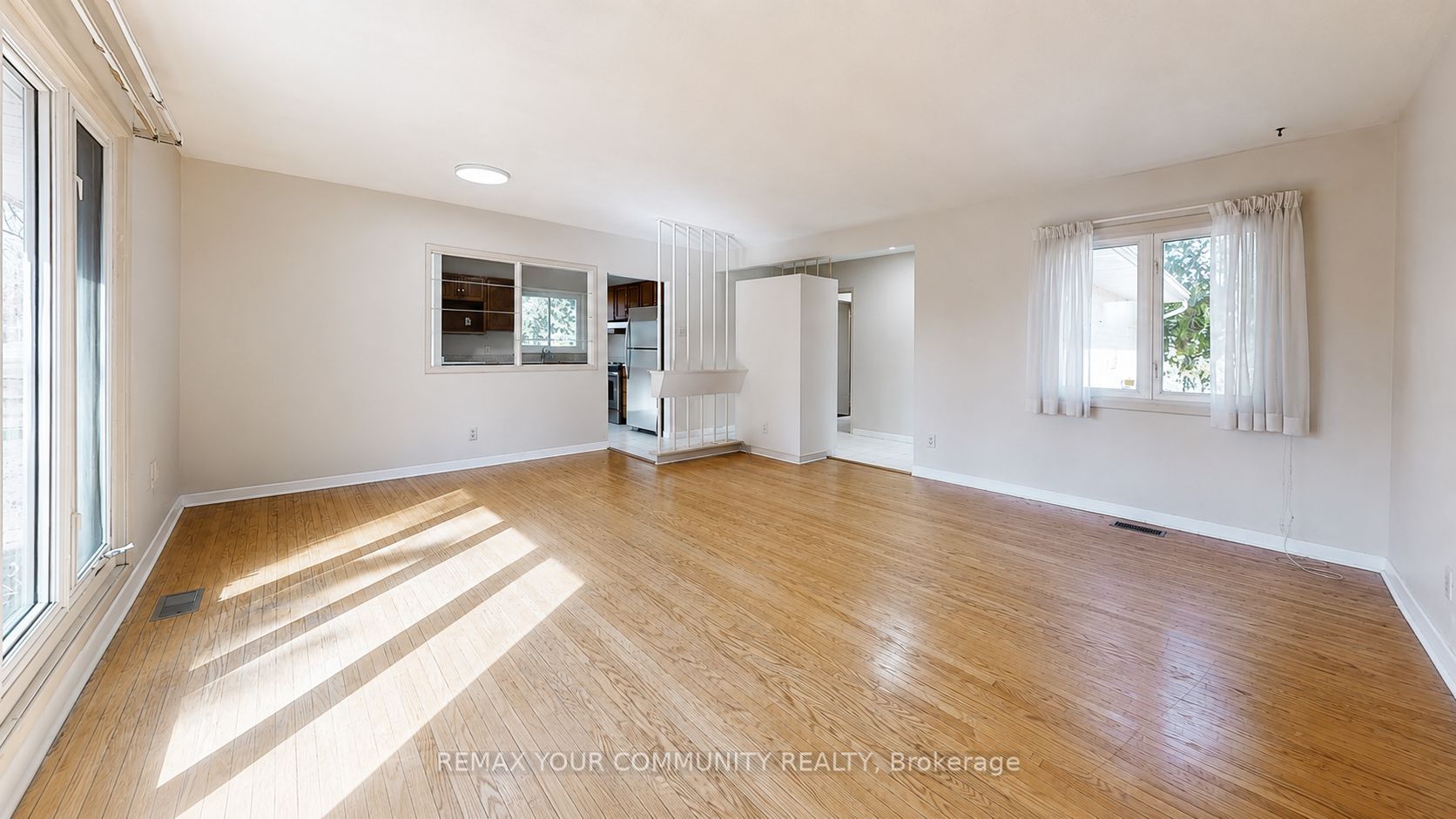 98 Wigmore Drive Property Photo 3