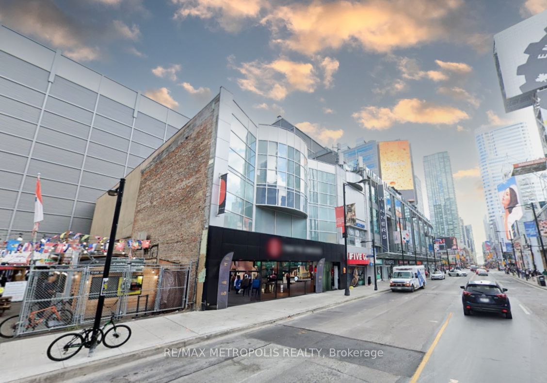 331 - 333 Yonge Street 2nd & 3rd Floor Property Photo 1