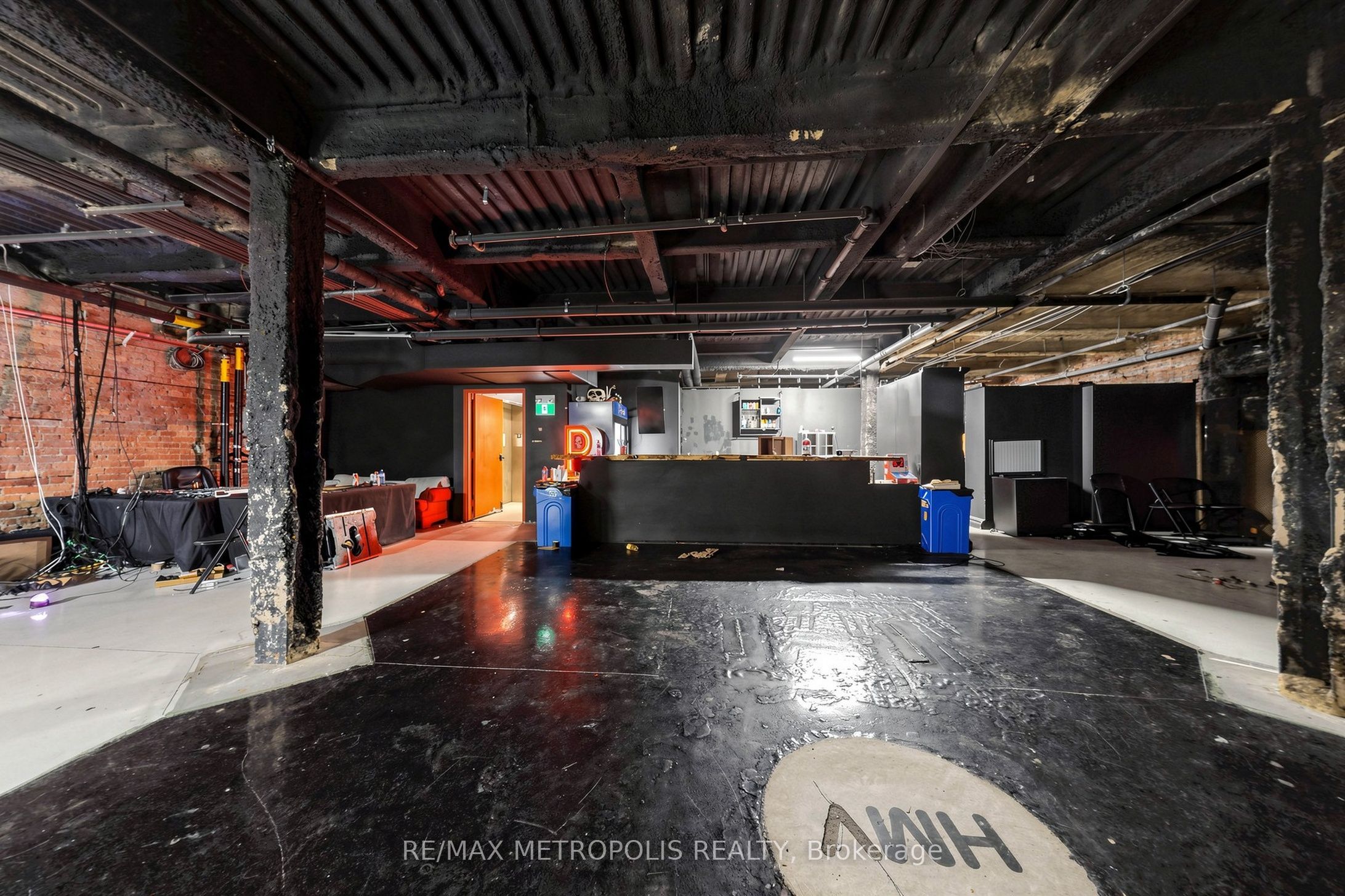 331 - 333 Yonge Street 2nd & 3rd Floor Property Photo 18