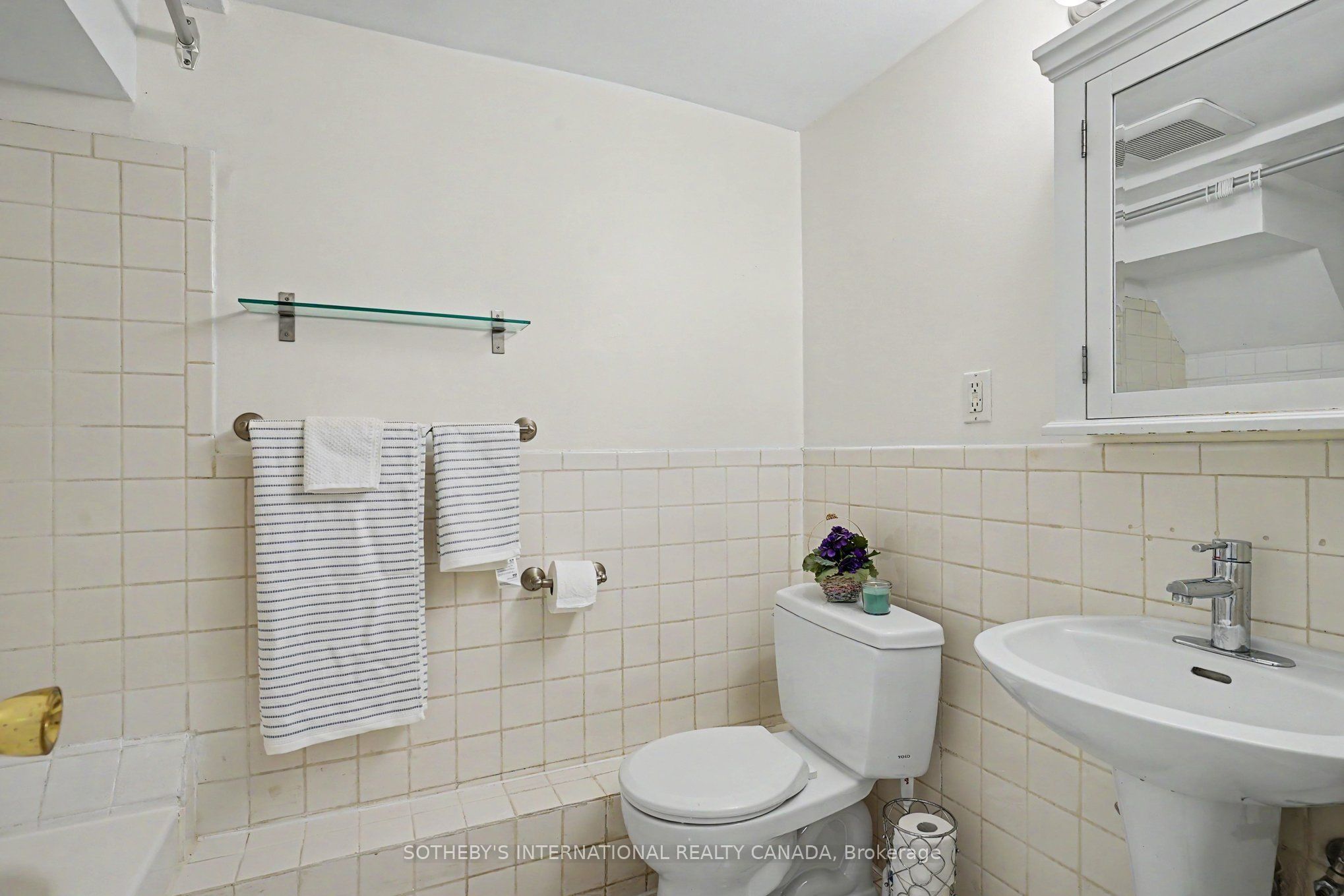 89 Willcocks Street Bsmnt Property Photo 14
