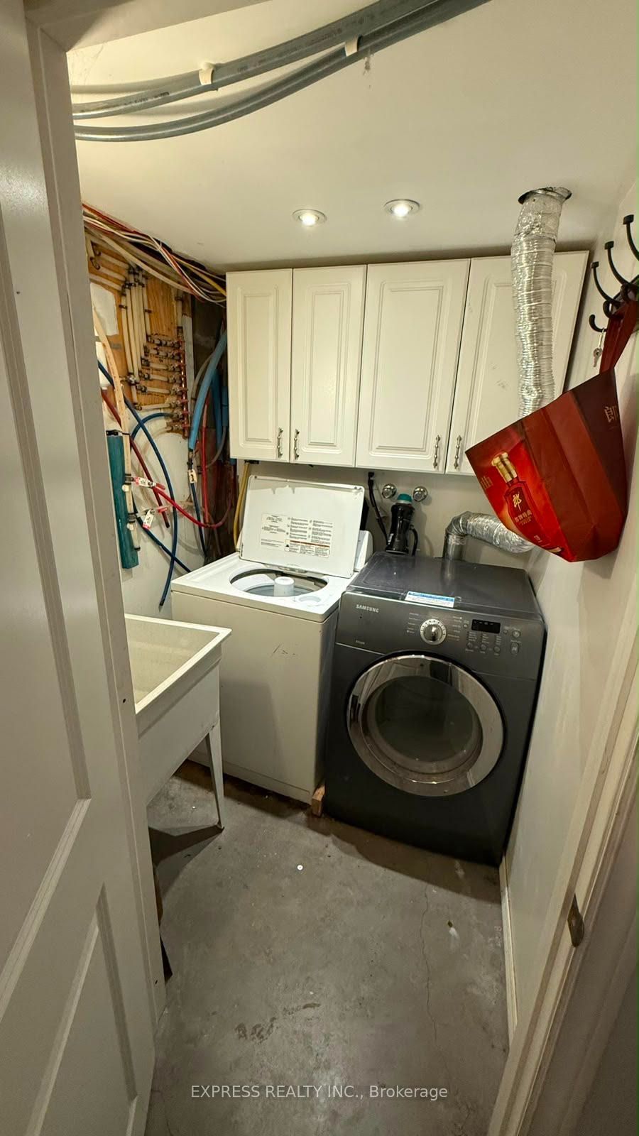 1136 Avenue Road B1 Property Photo 19