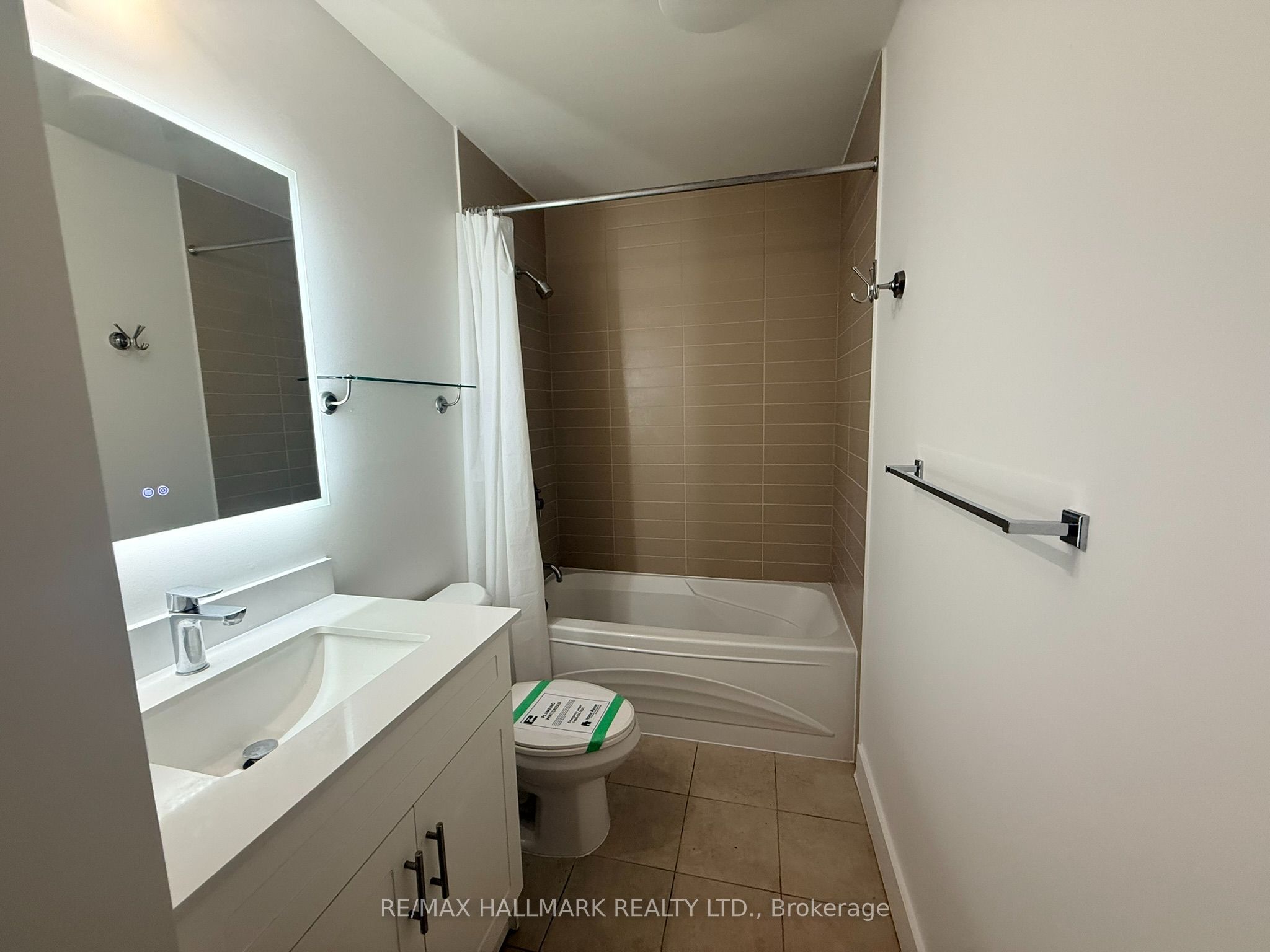 23 Sheppard Avenue E 2011 Property Photo 6