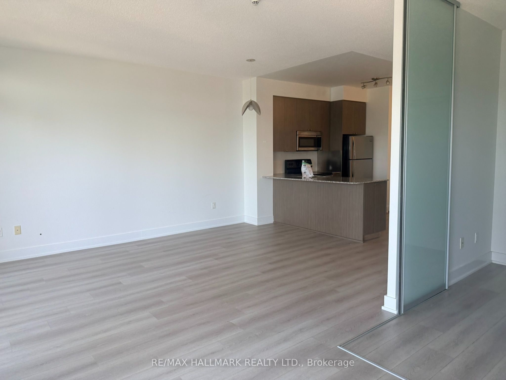 23 Sheppard Avenue E 2011 Property Photo 9