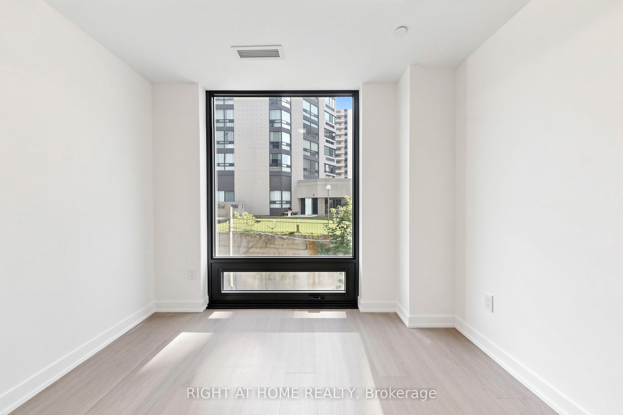 91 Montclair Avenue 536 Property Photo 19