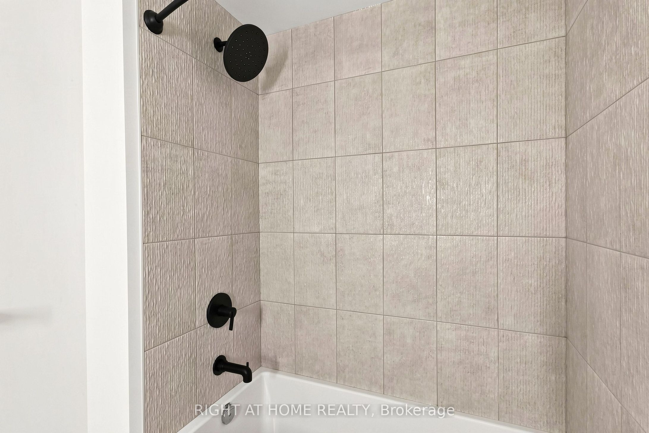 91 Montclair Avenue 536 Property Photo 25