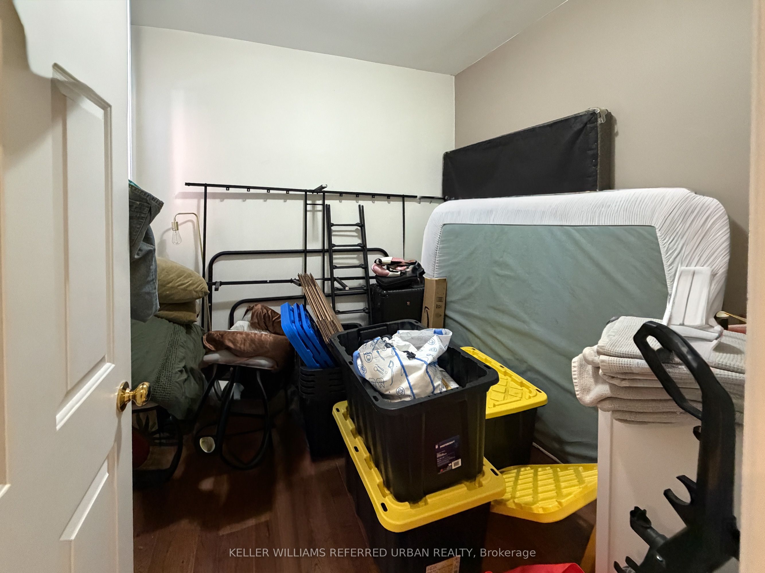 429 Ossington Avenue Main Property Photo 8