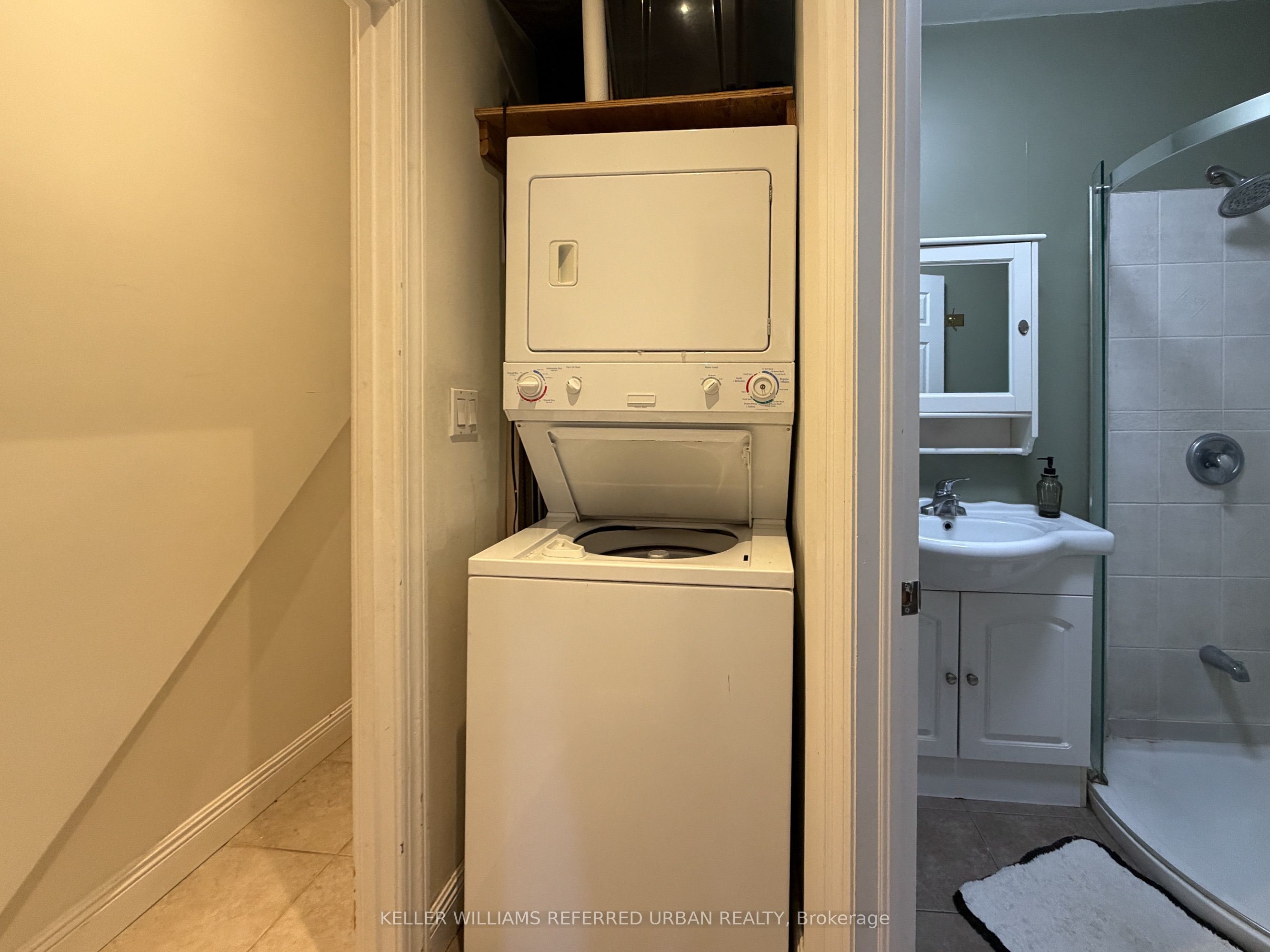 429 Ossington Avenue Main Property Photo 9