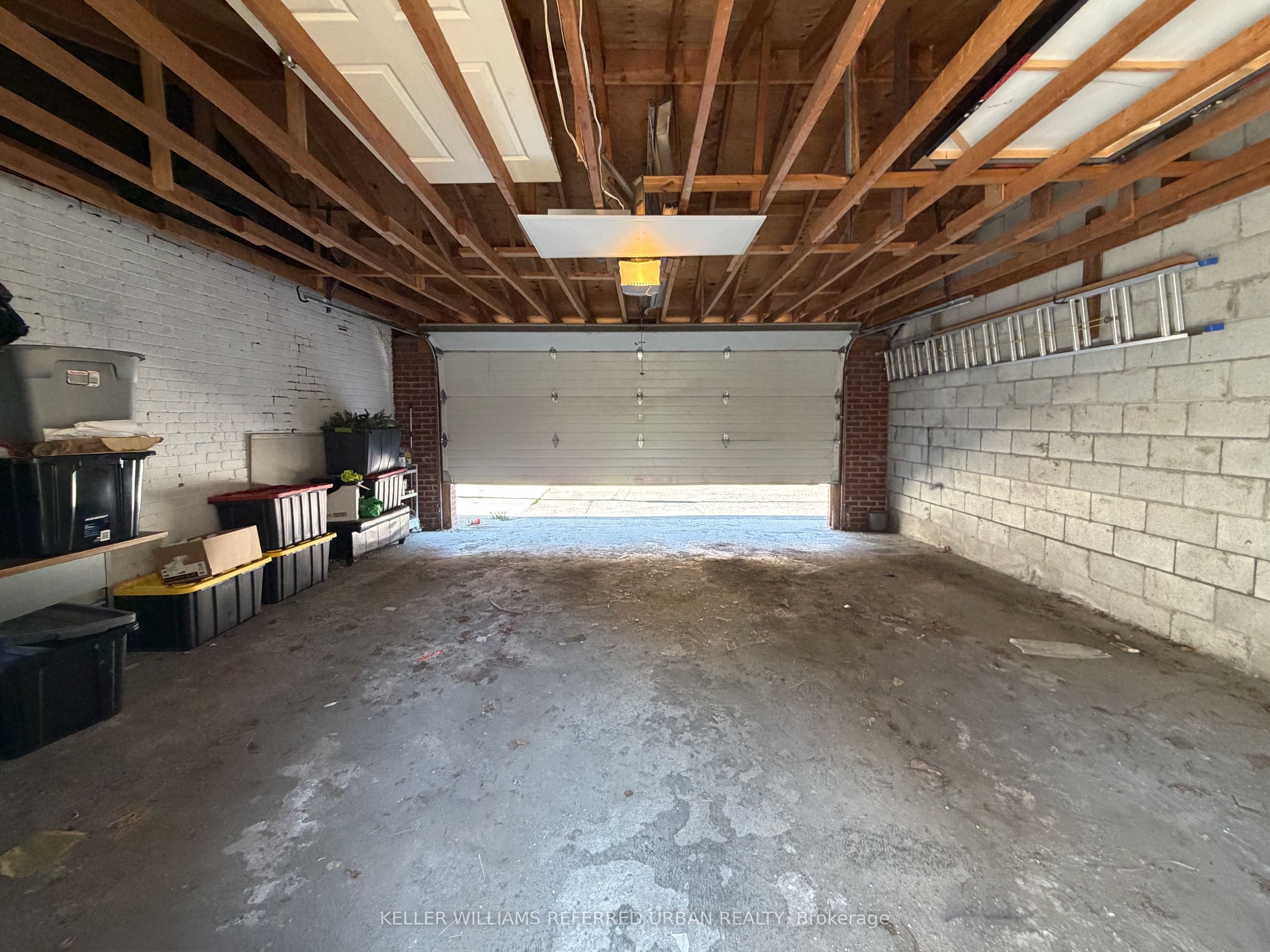 429 Ossington Avenue Main Property Photo 10