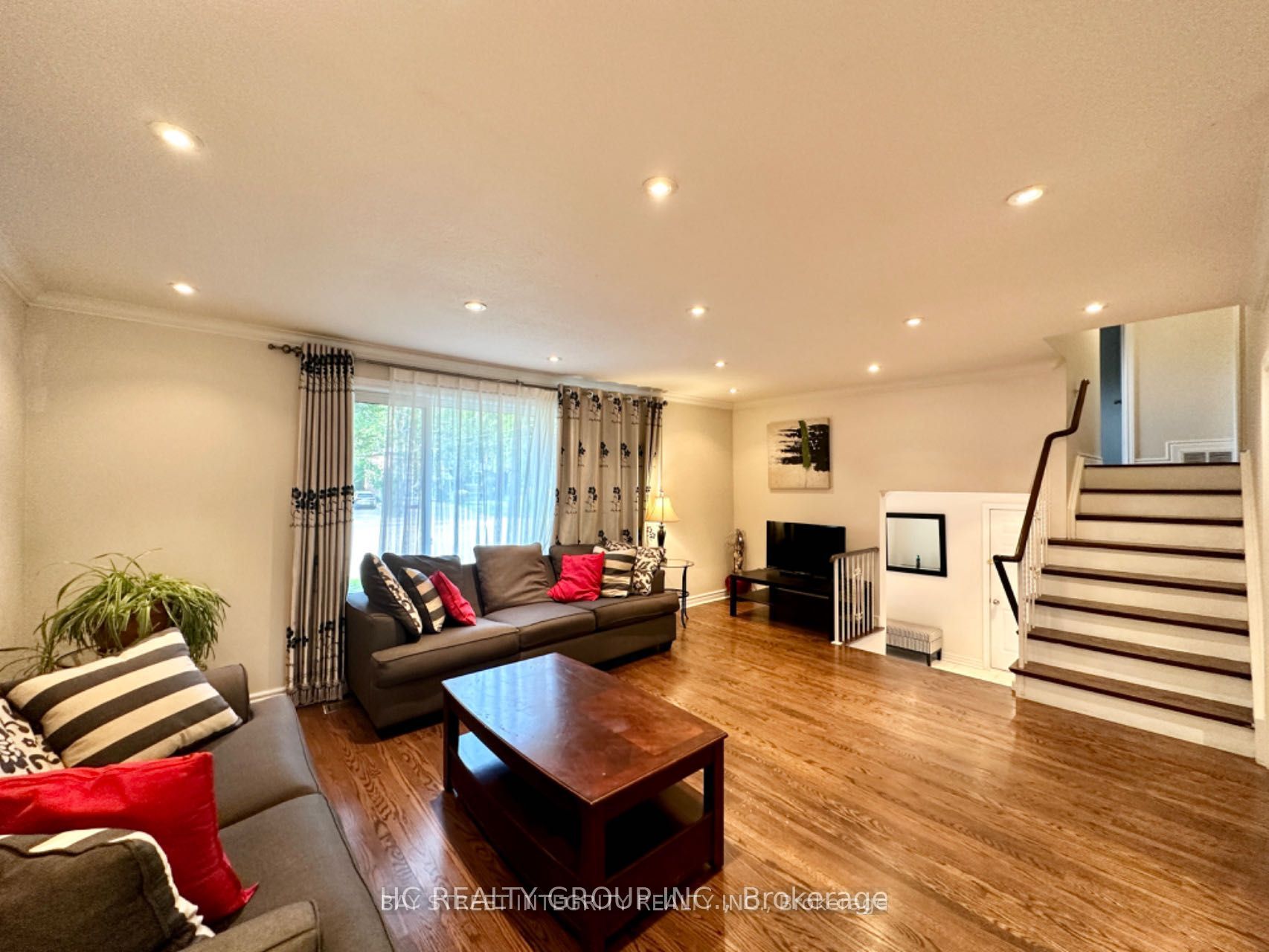 35 Lailey Crescent Property Photo 3