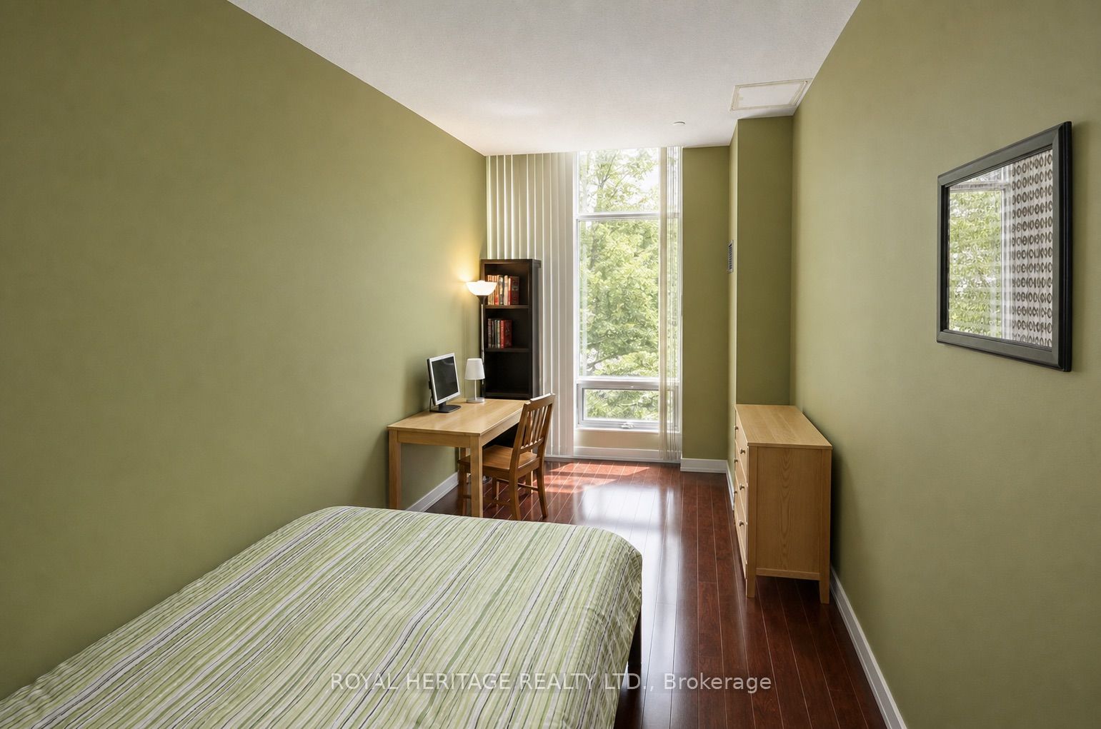 373 Front Street W 102 Property Photo 10