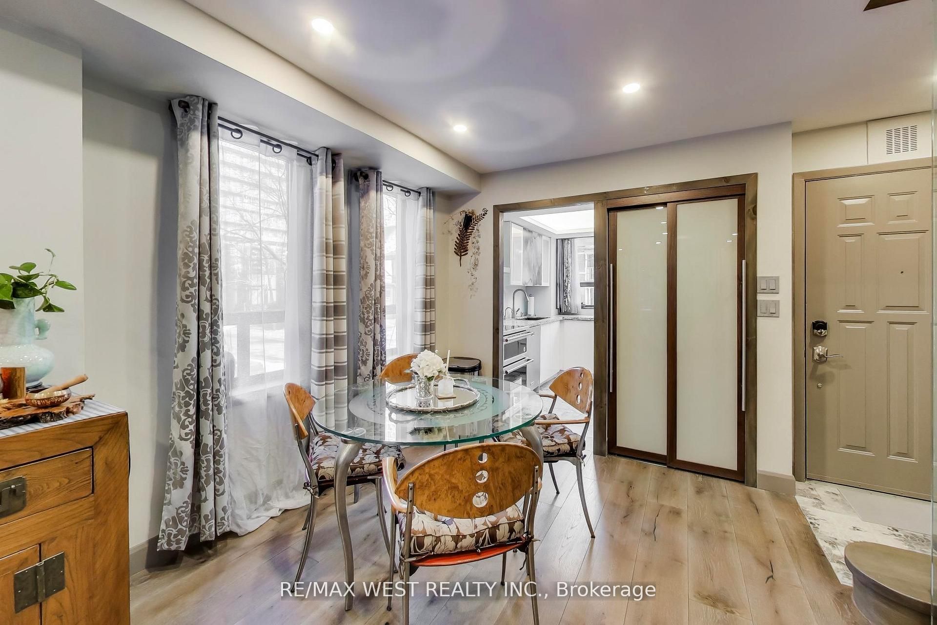 21 Dundonald Street Property Photo 3