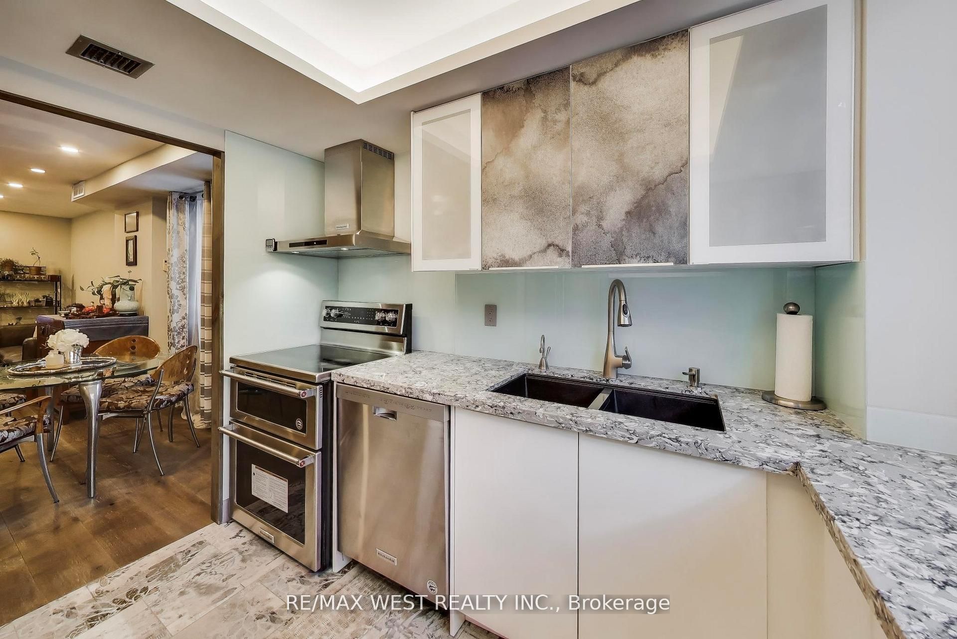 21 Dundonald Street Property Photo 6