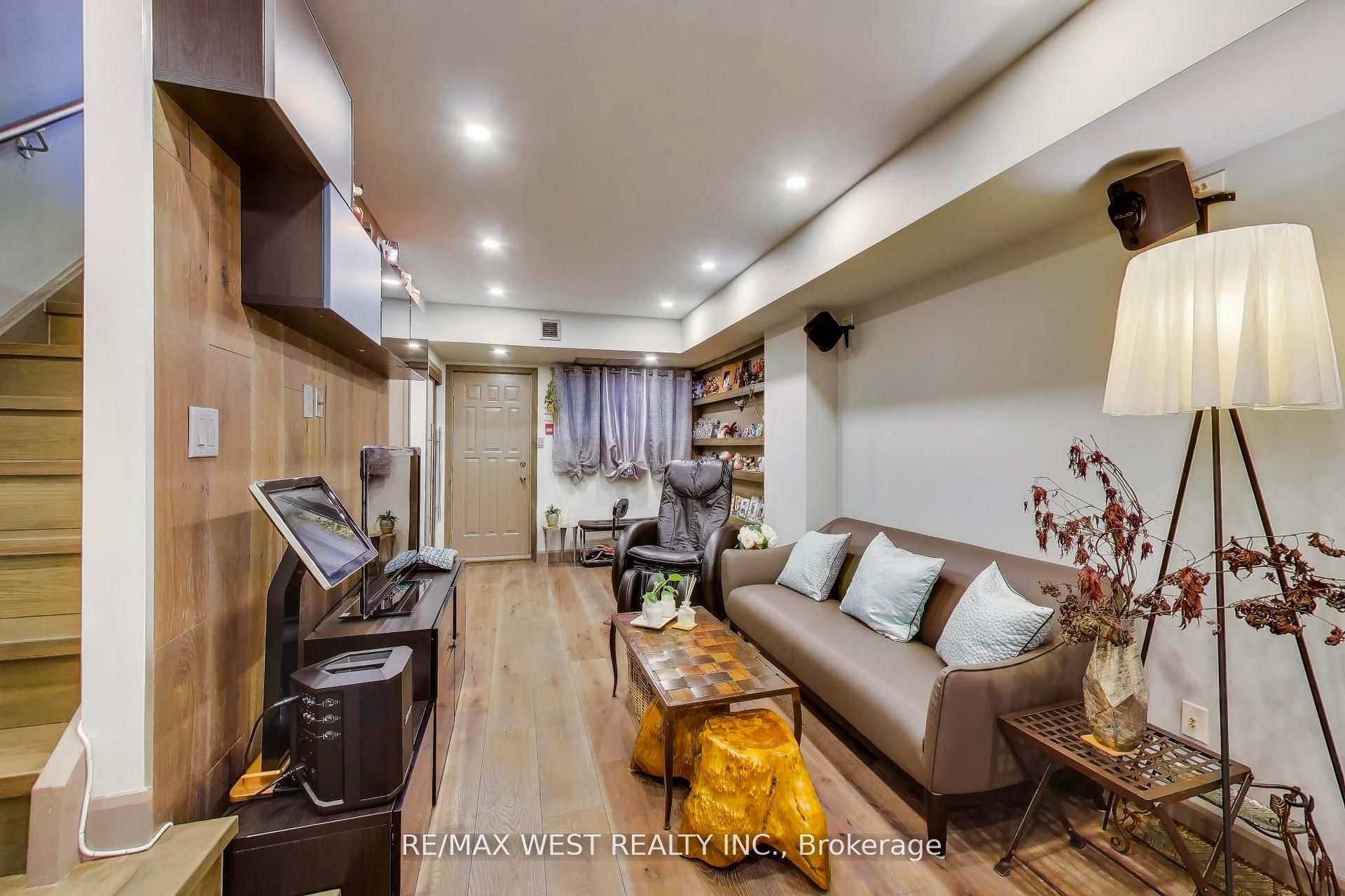 21 Dundonald Street Property Photo 13