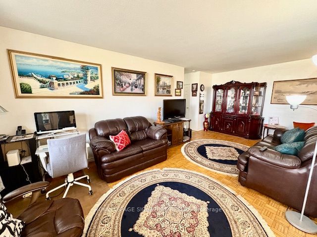 70 Old Sheppard Avenue 112 Property Photo 12