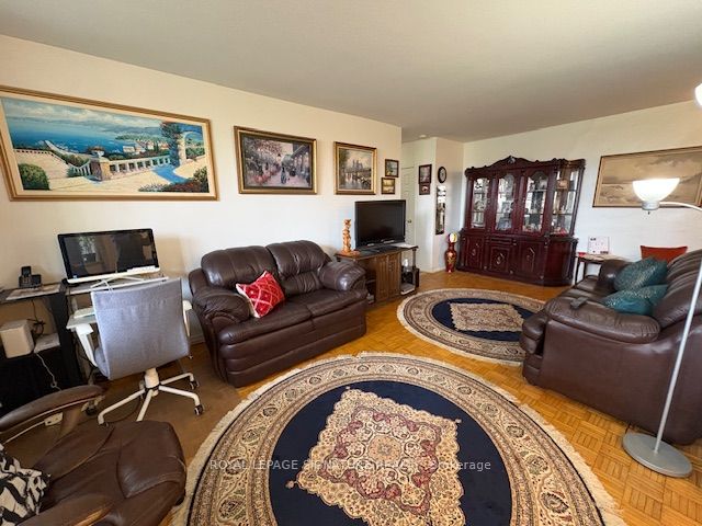 70 Old Sheppard Avenue 112 Property Photo 13
