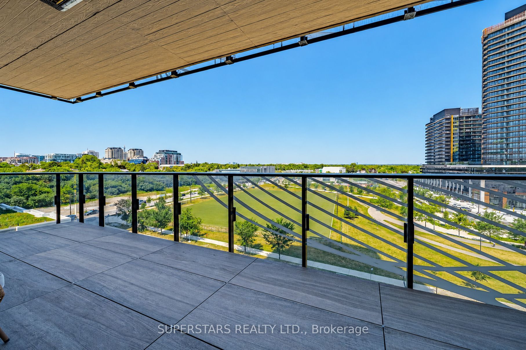 27 Mcmahon Drive 810 Property Photo 12