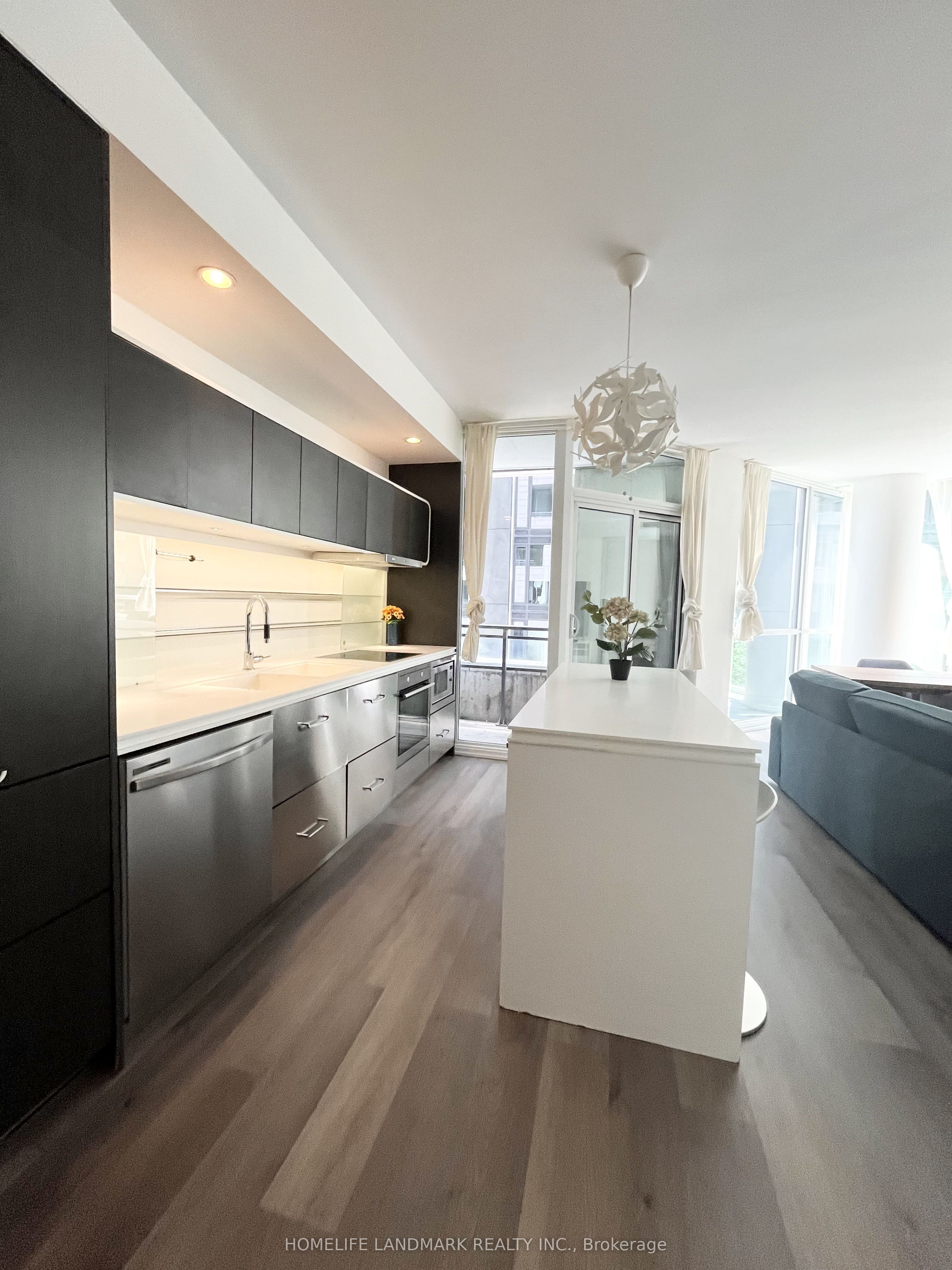45 Charles Street E 311 Property Photo 5