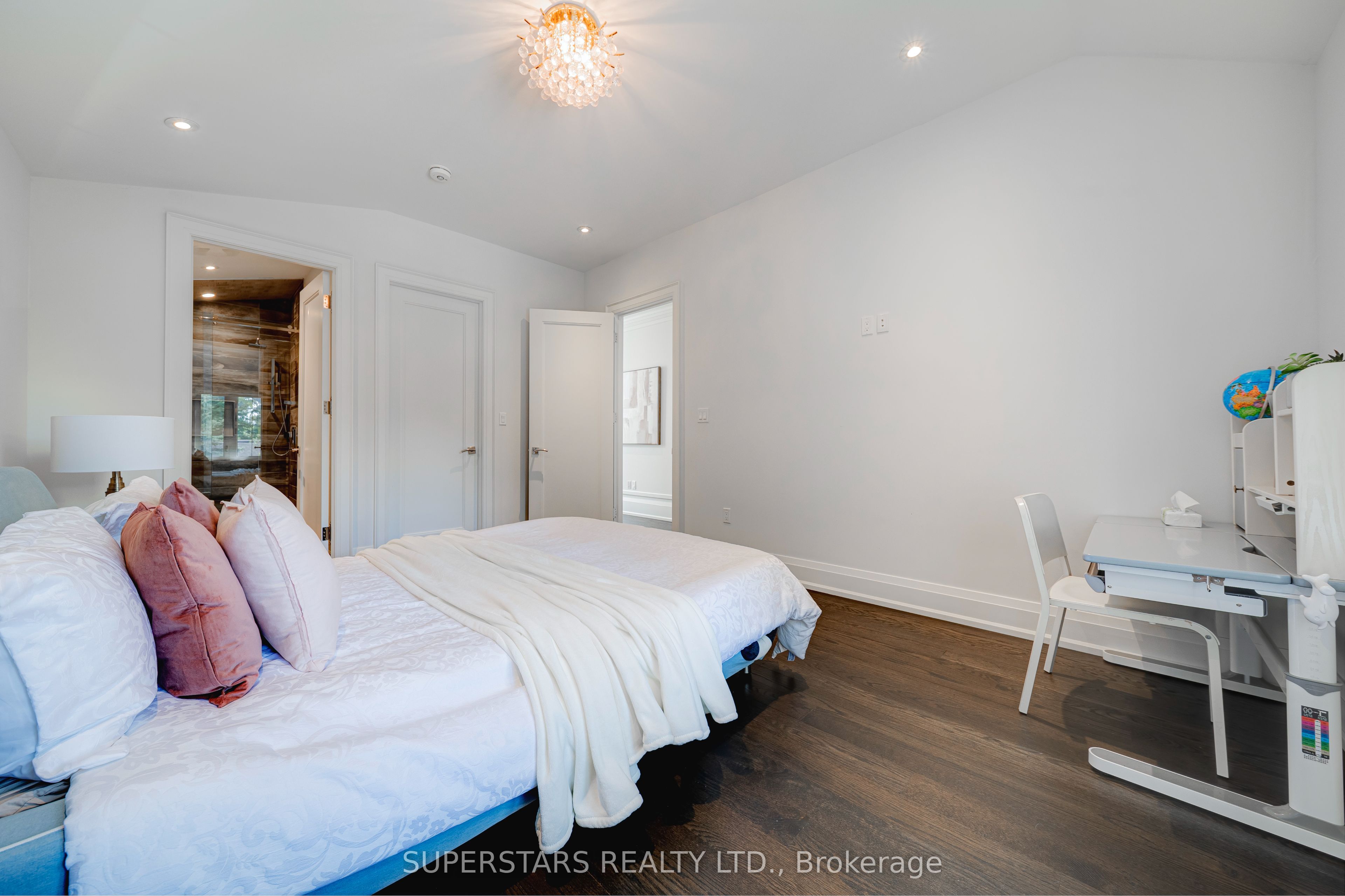 76 Bevdale Road Property Photo 23