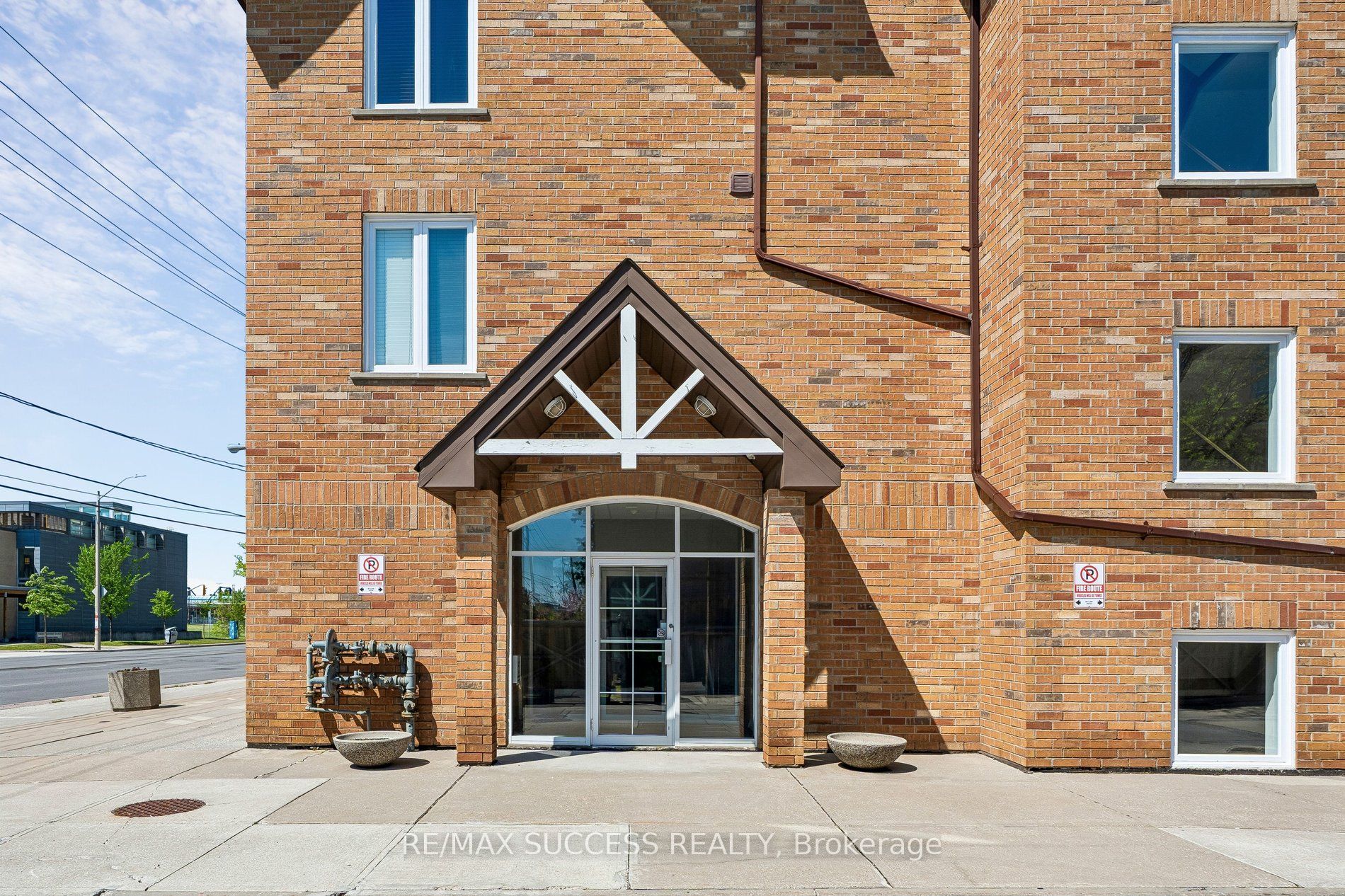 1000 Sheppard Avenue W 301 Property Photo 4