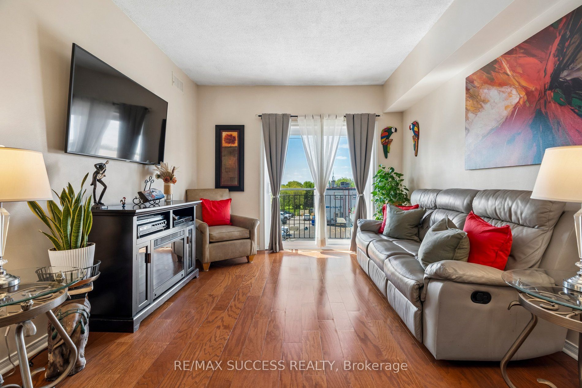 1000 Sheppard Avenue W 301 Property Photo 8
