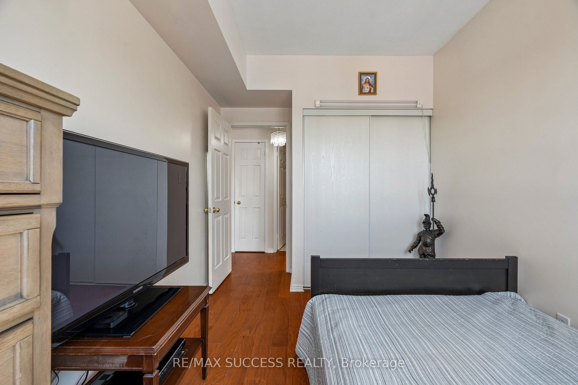 1000 Sheppard Avenue W 301 Property Photo 26