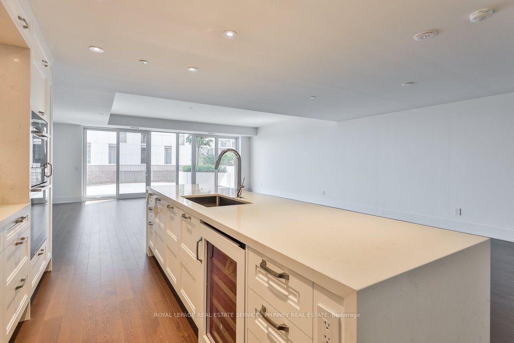 155 Merchants' Wharf 214 Property Photo 6