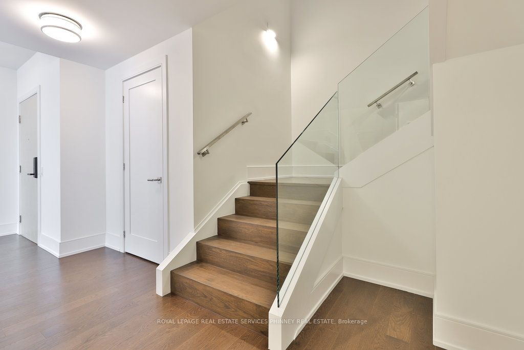 155 Merchants' Wharf 214 Property Photo 17