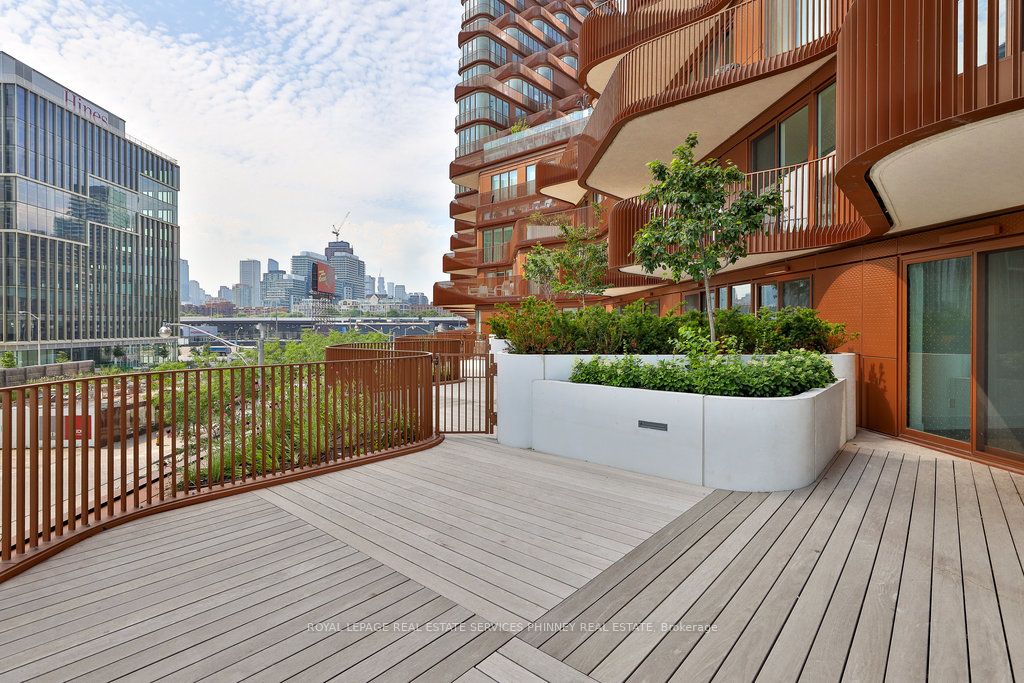 155 Merchants' Wharf 214 Property Photo 26