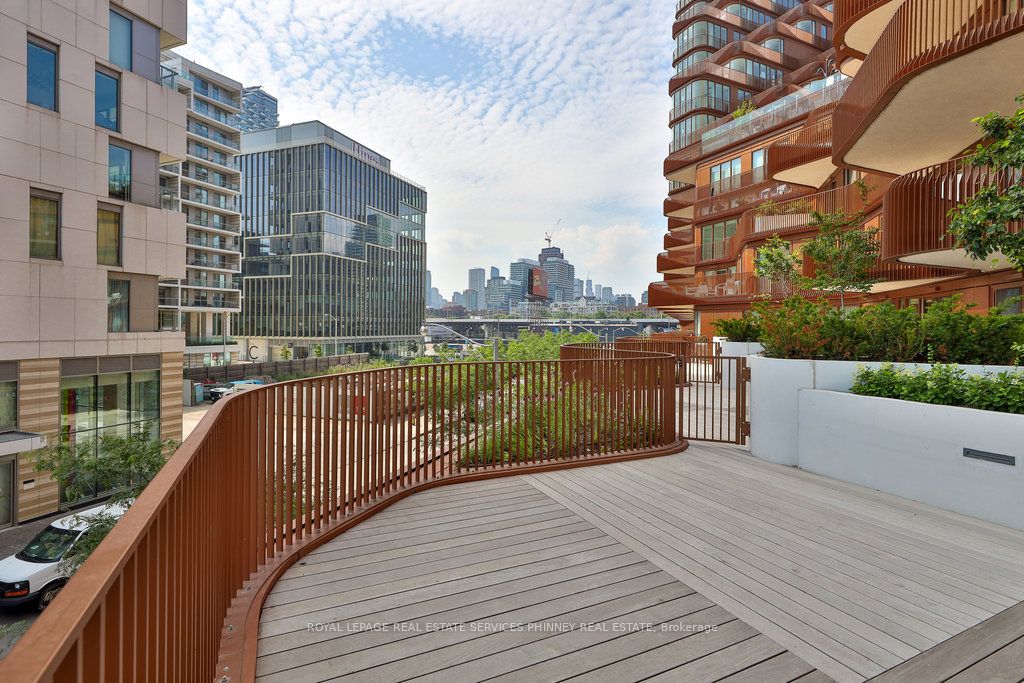 155 Merchants' Wharf 214 Property Photo 27