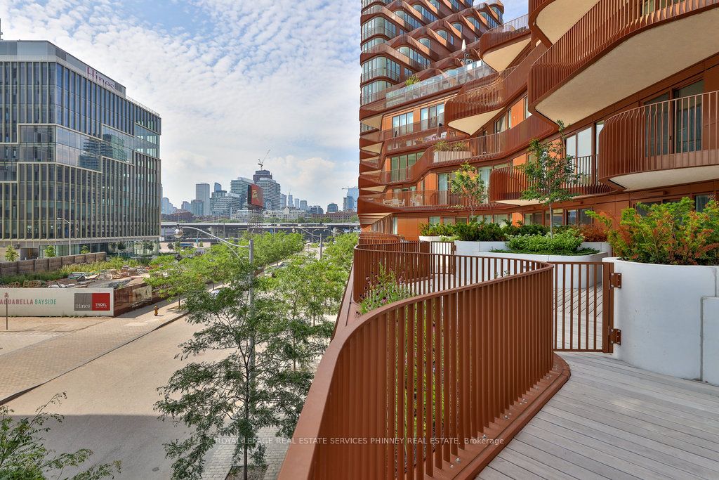 155 Merchants' Wharf 214 Property Photo 28