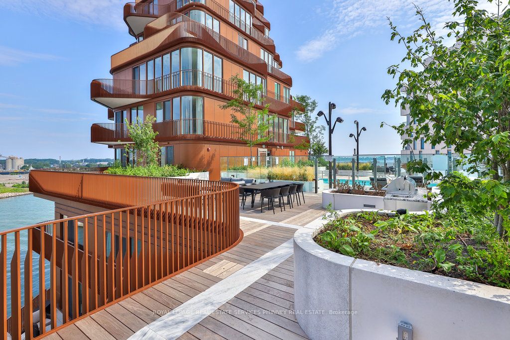 155 Merchants' Wharf 214 Property Photo 32