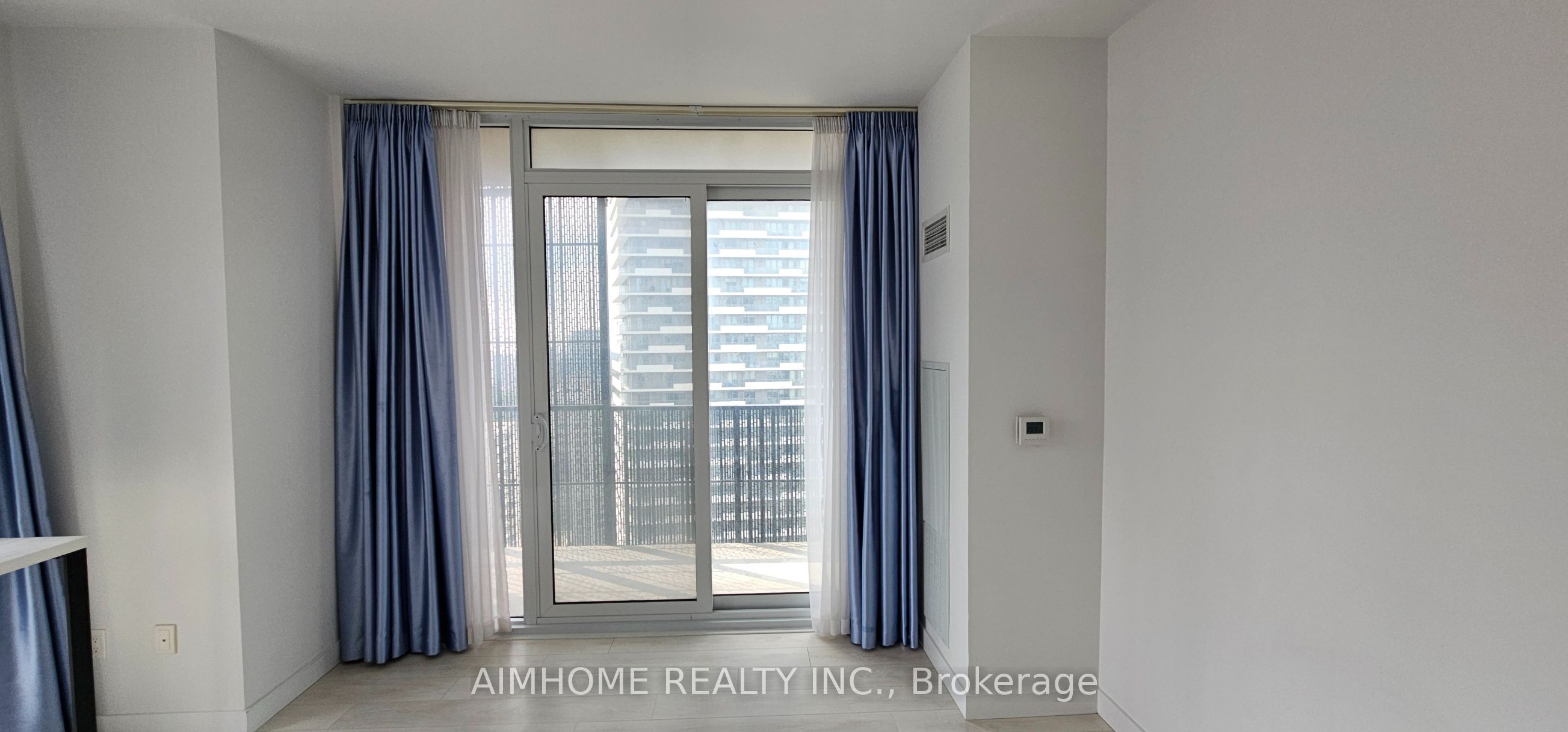 8 Eglinton Avenue E 1711 Property Photo 5