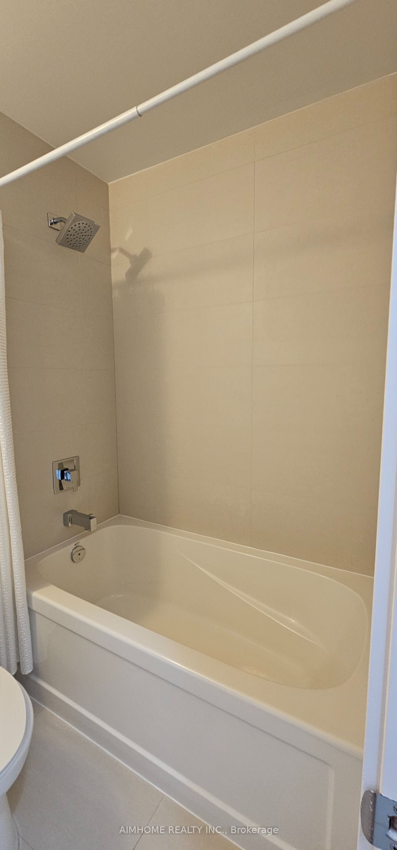 8 Eglinton Avenue E 1711 Property Photo 10
