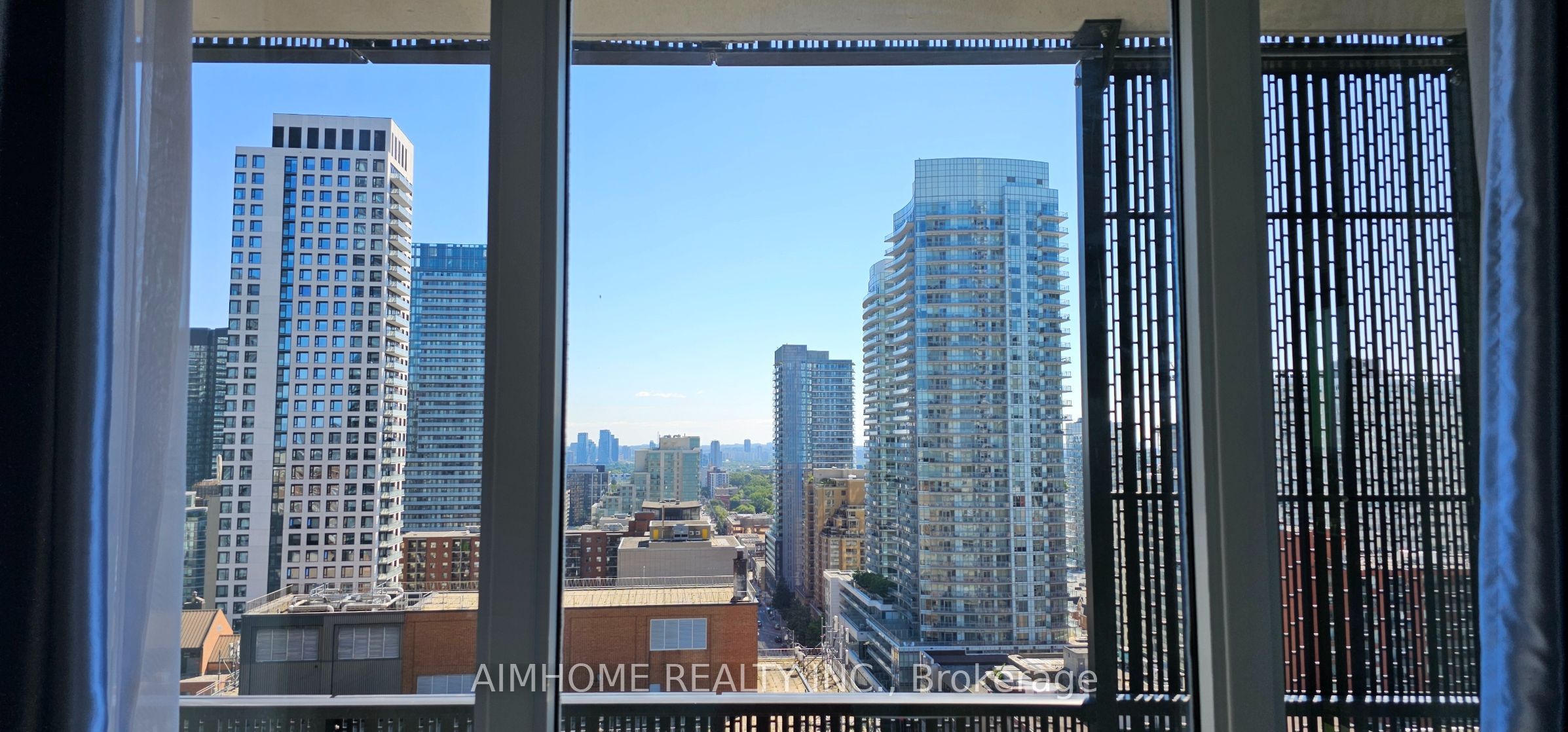 8 Eglinton Avenue E 1711 Property Photo 13
