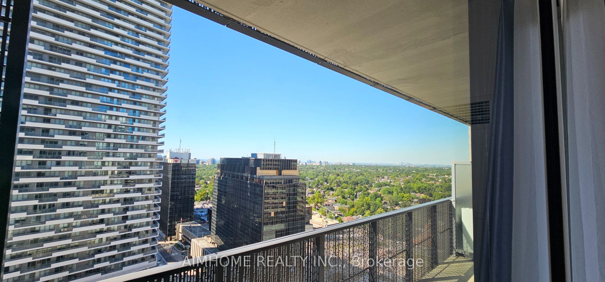 8 Eglinton Avenue E 1711 Property Photo 14