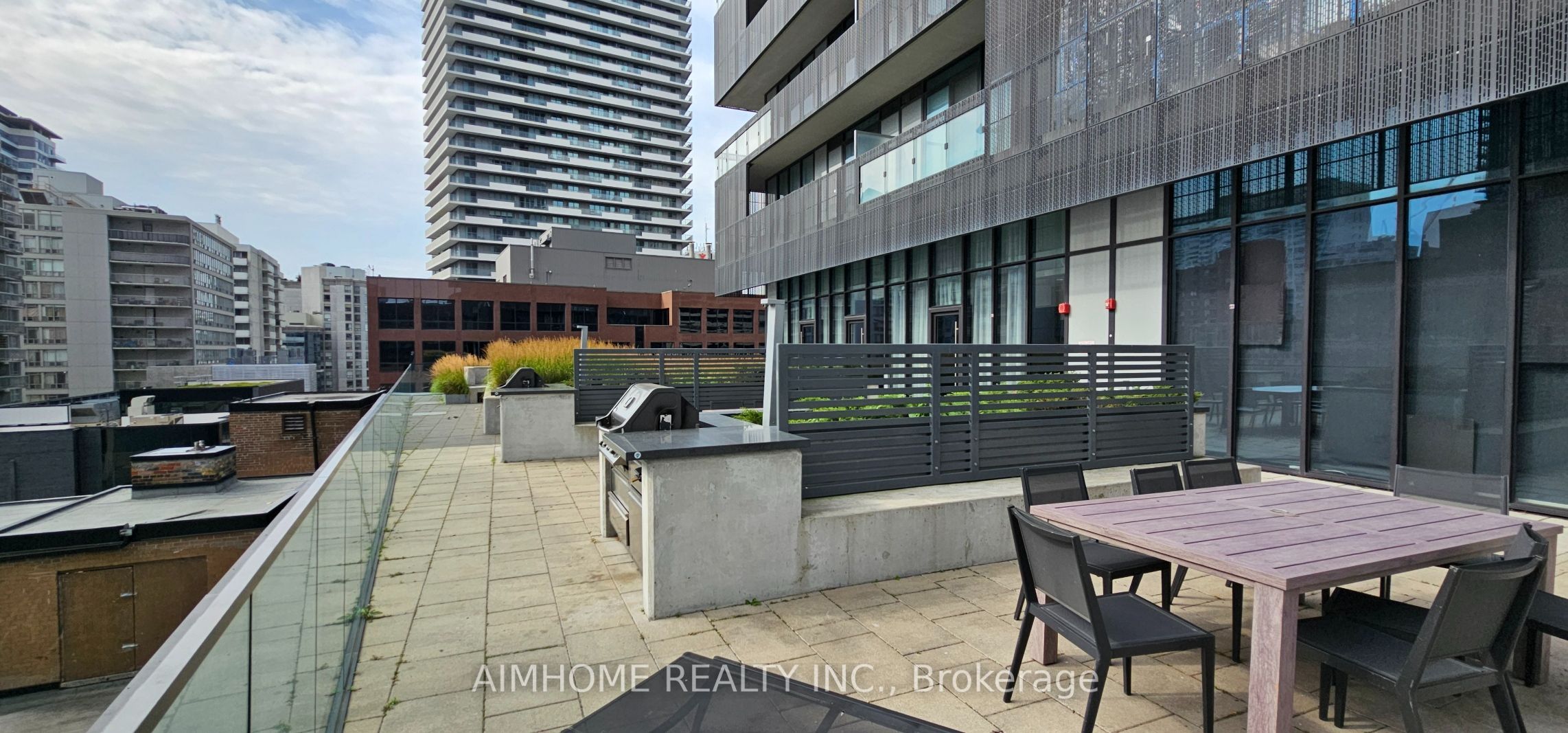 8 Eglinton Avenue E 1711 Property Photo 16