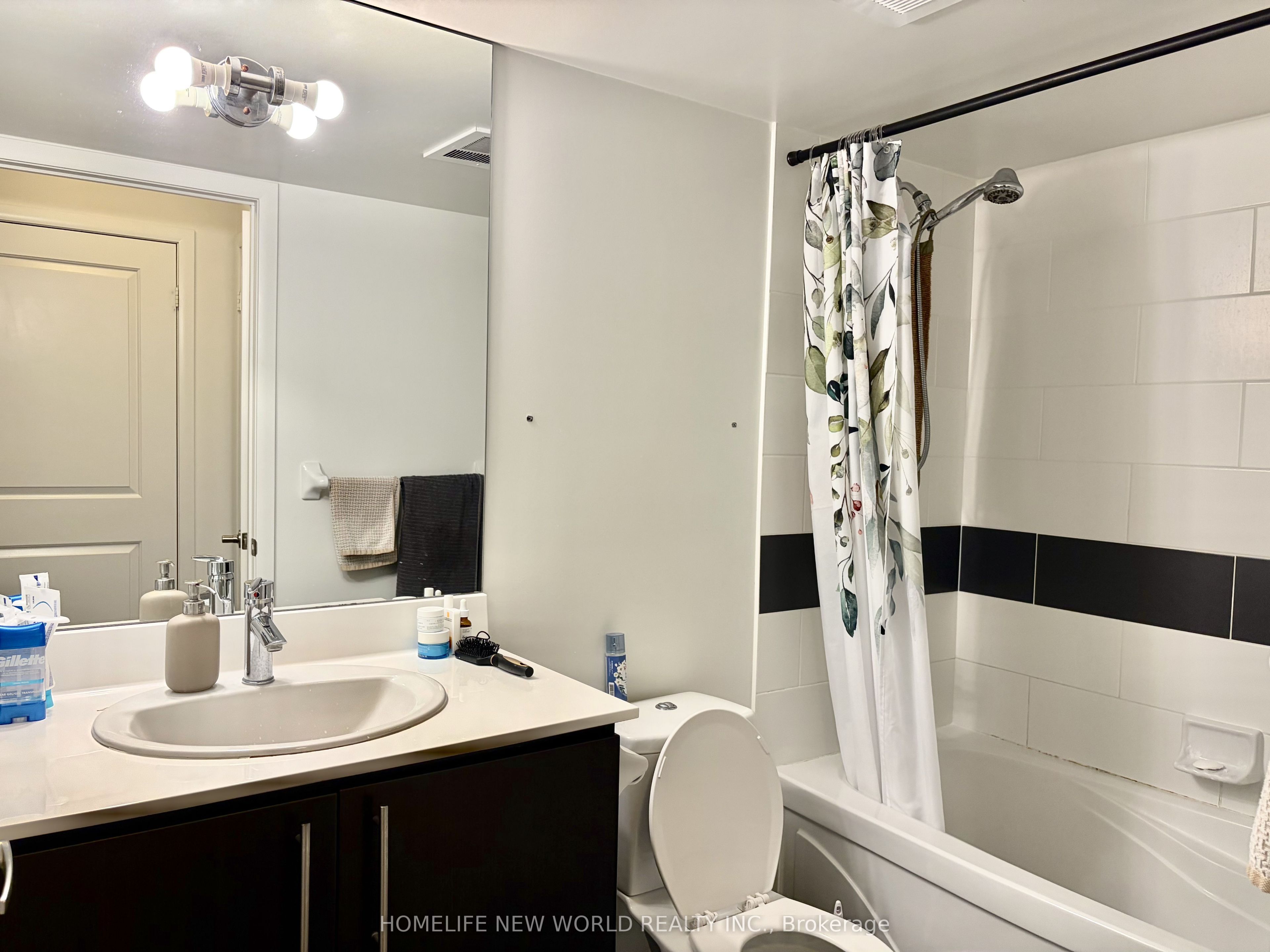17 Anndale Drive 905 Property Photo 6