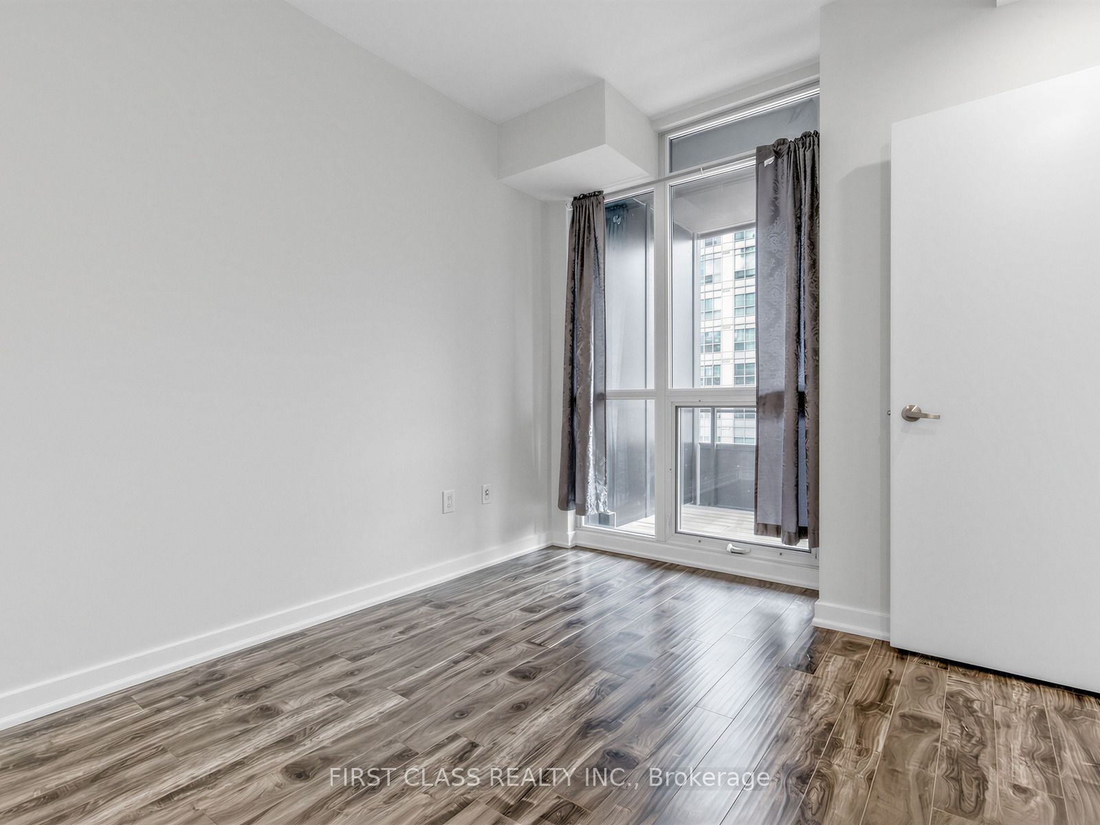 38 Dan Leckie Way 715 Property Photo 15