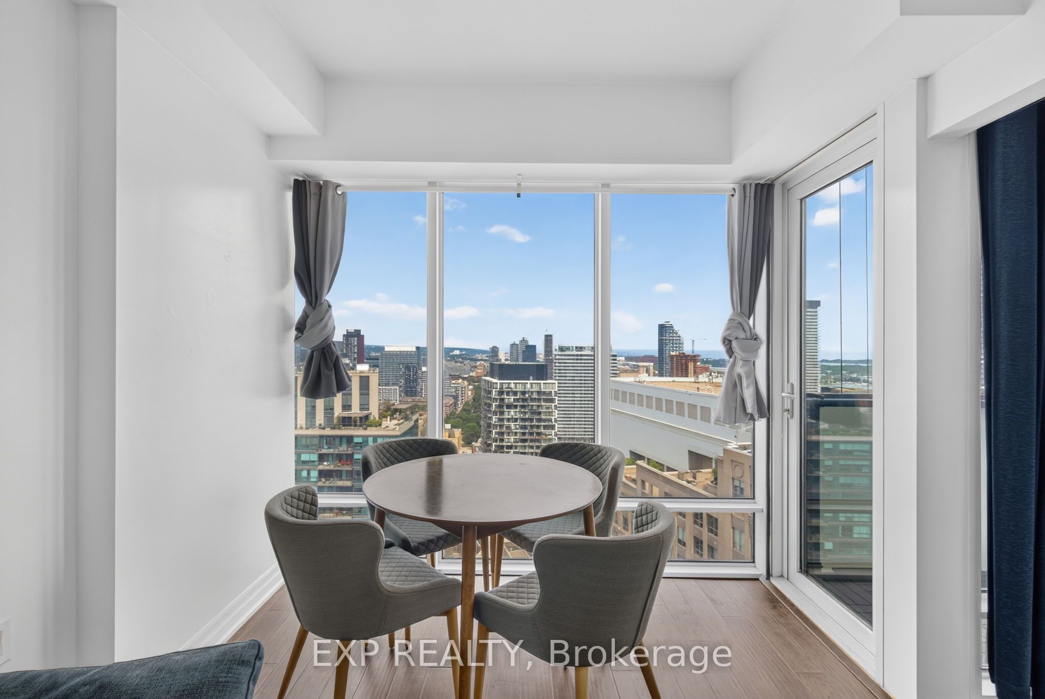 8 The Esplanade 3510 Property Photo 11