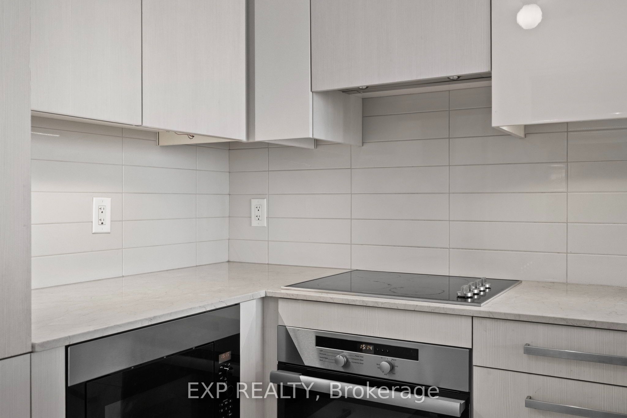 8 The Esplanade 3510 Property Photo 20