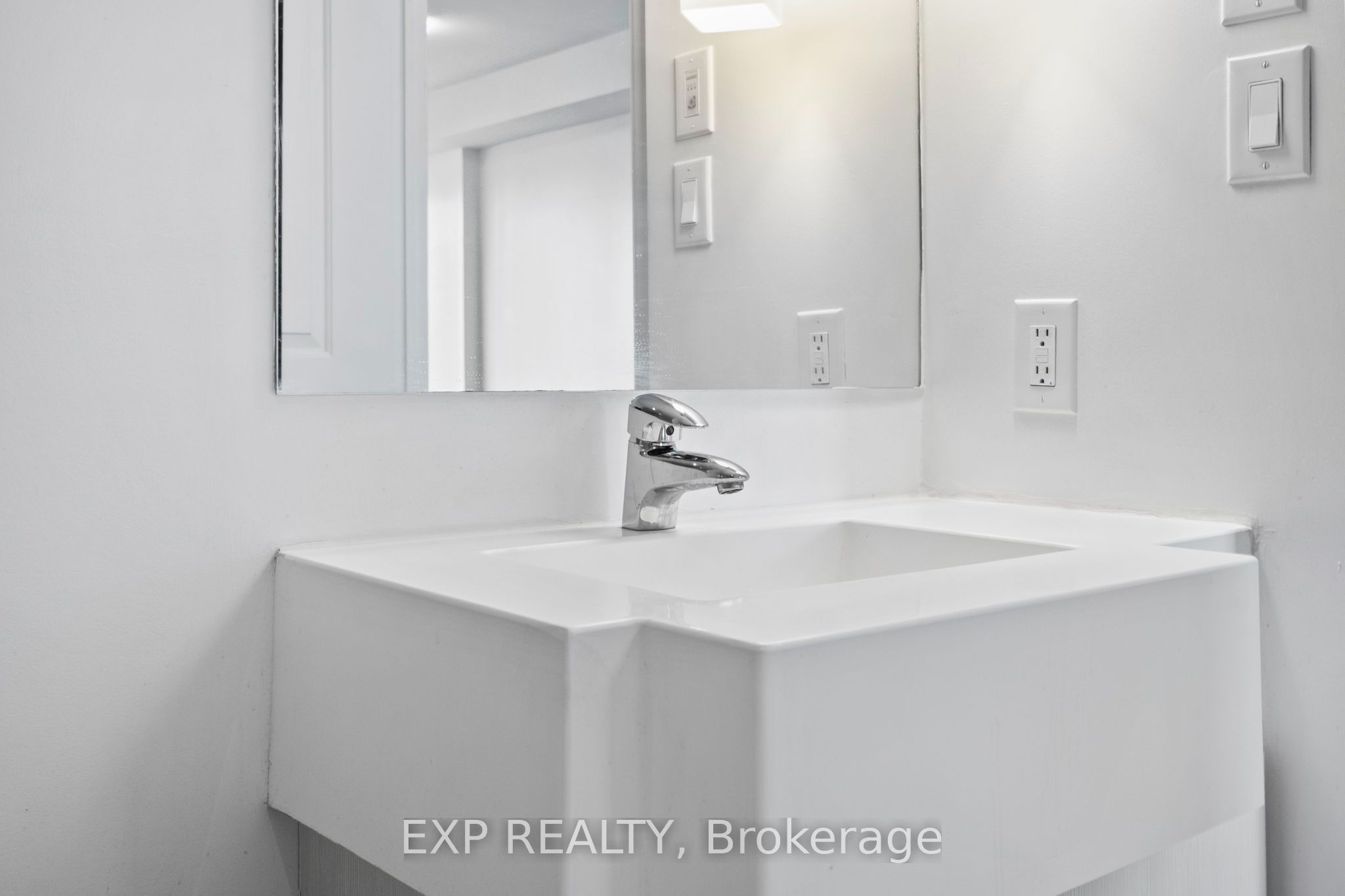 8 The Esplanade 3510 Property Photo 24